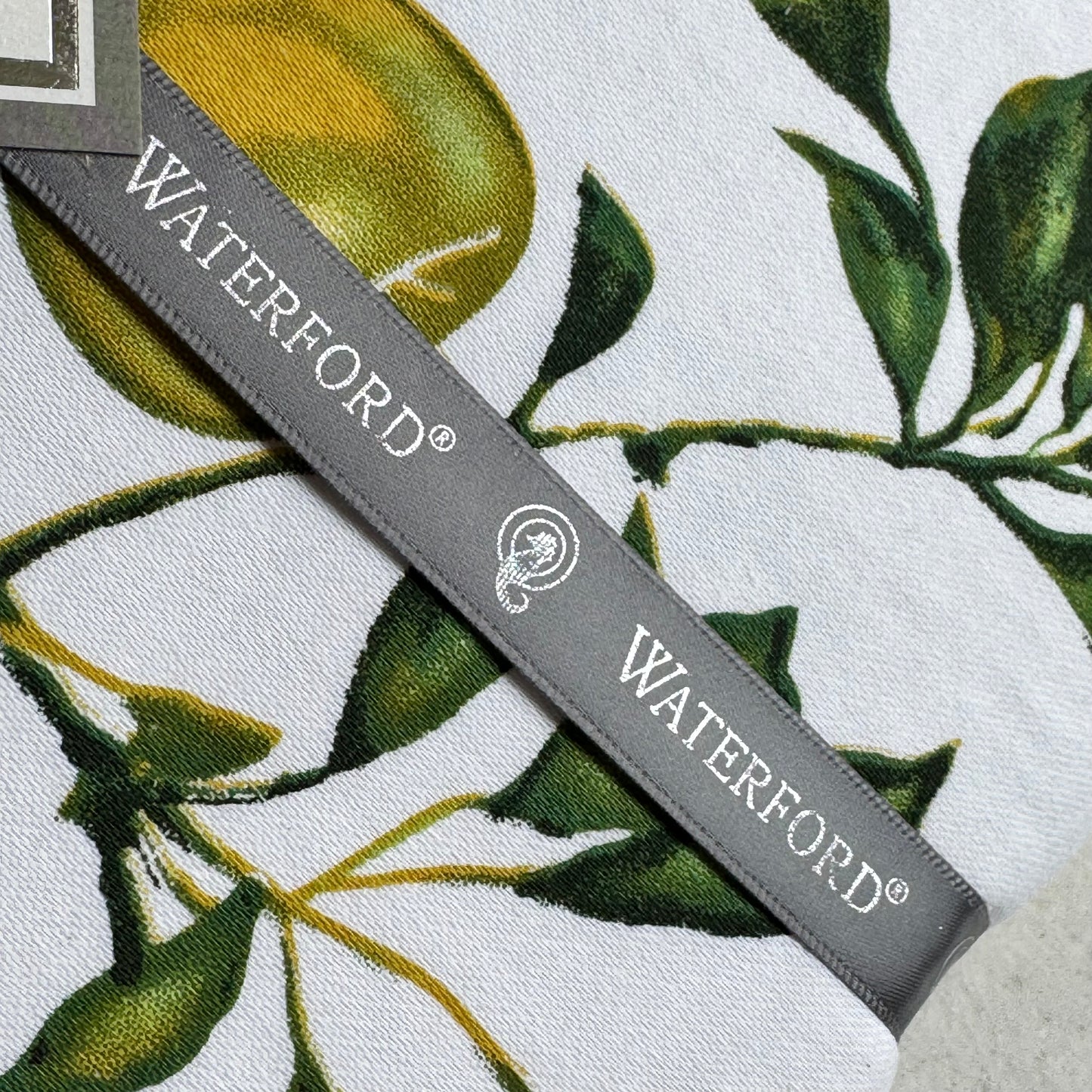 Waterford Linens Golden Apples Tablecloth - 90 inch round