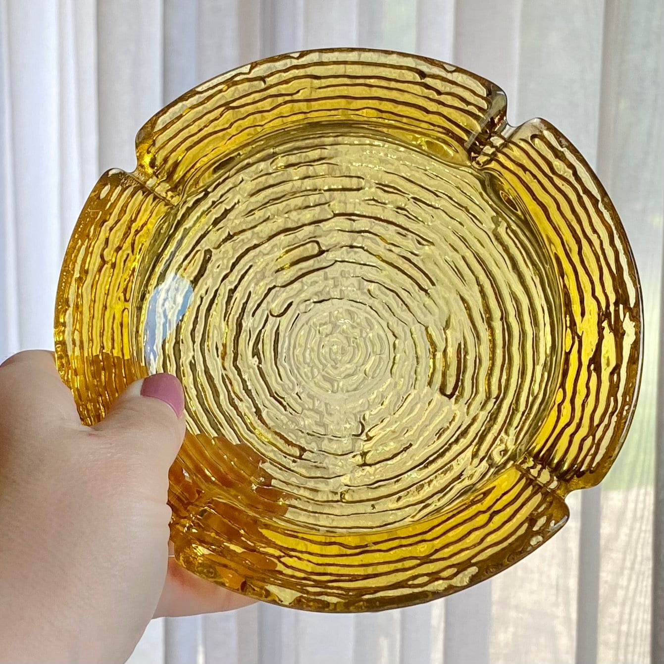 Vintage Anchor Hocking Soreno Gold 6-1/4 inch Ashtray (circa 1966 - 1970)