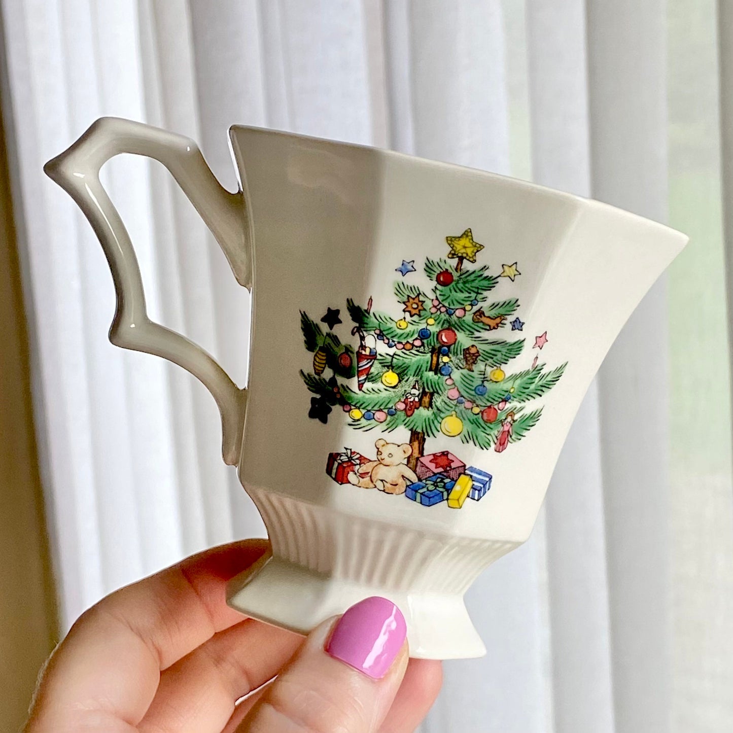 Vintage Nikko Classic Collection Christmas Cups and Saucers - 6 sets, 12 pieces total