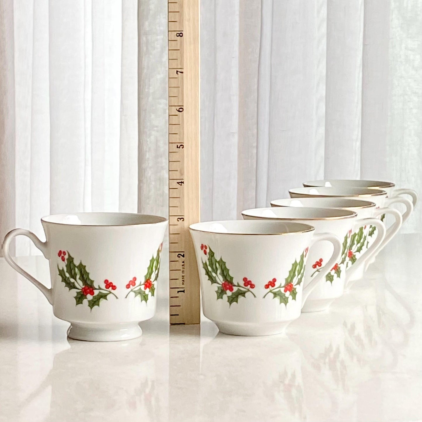 Vintage Kashima Christmas Holly Dishes - Service for Six (24 pieces total)