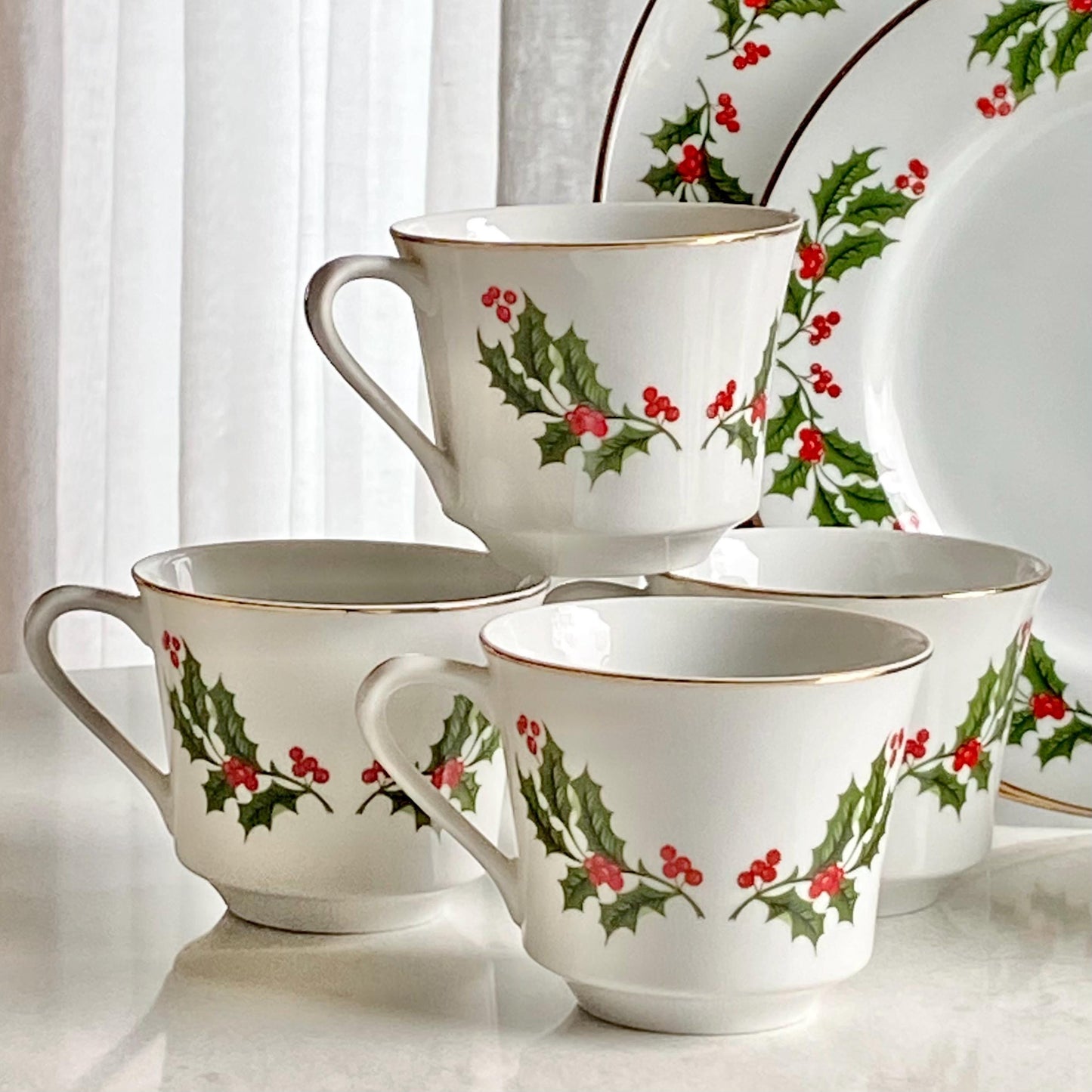 Vintage Kashima Christmas Holly Dishes - Service for Six (24 pieces total)