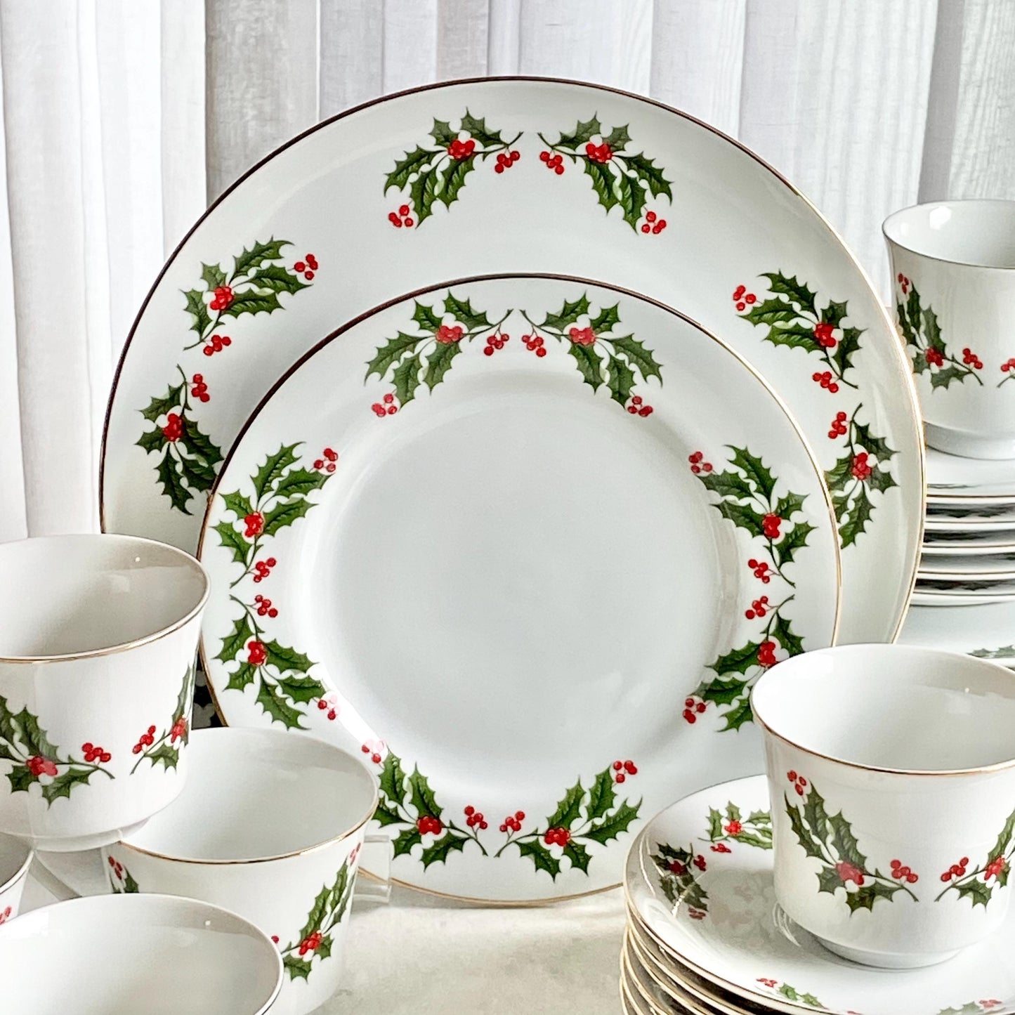 Vintage Kashima Christmas Holly Dishes - Service for Six (24 pieces total)