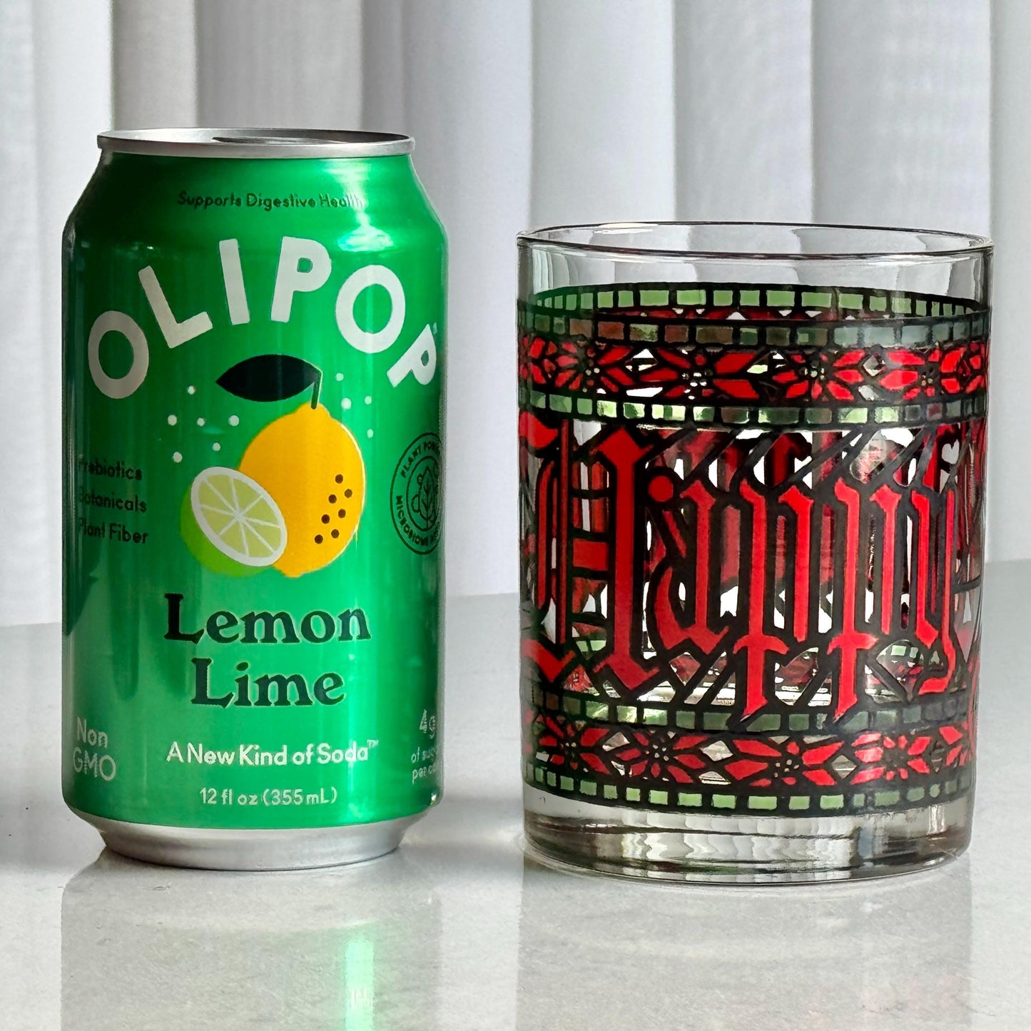 Vintage Houze Happy Holidays Glasses - Set of 5