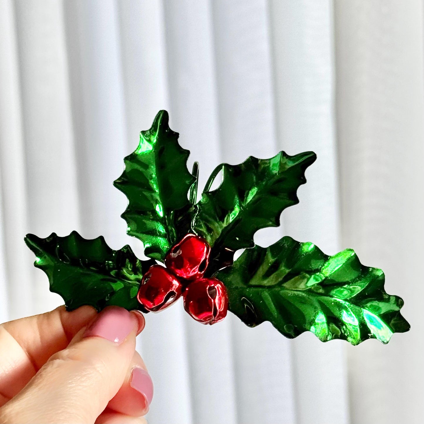 Vintage Holly Bell Berry Napkin Rings - Set of 8