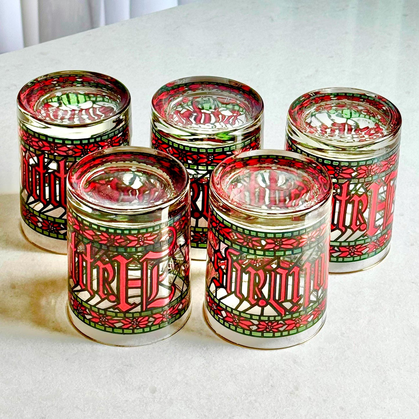 Vintage Houze Happy Holidays Glasses - Set of 8
