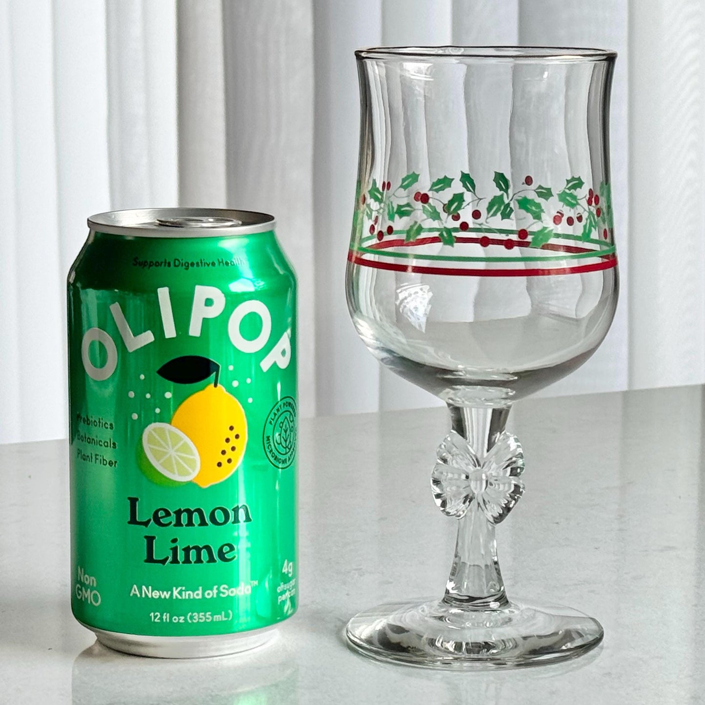 Vintage Arby's Bow Stem Gold Trimmed Christmas Glasses - Set of 12