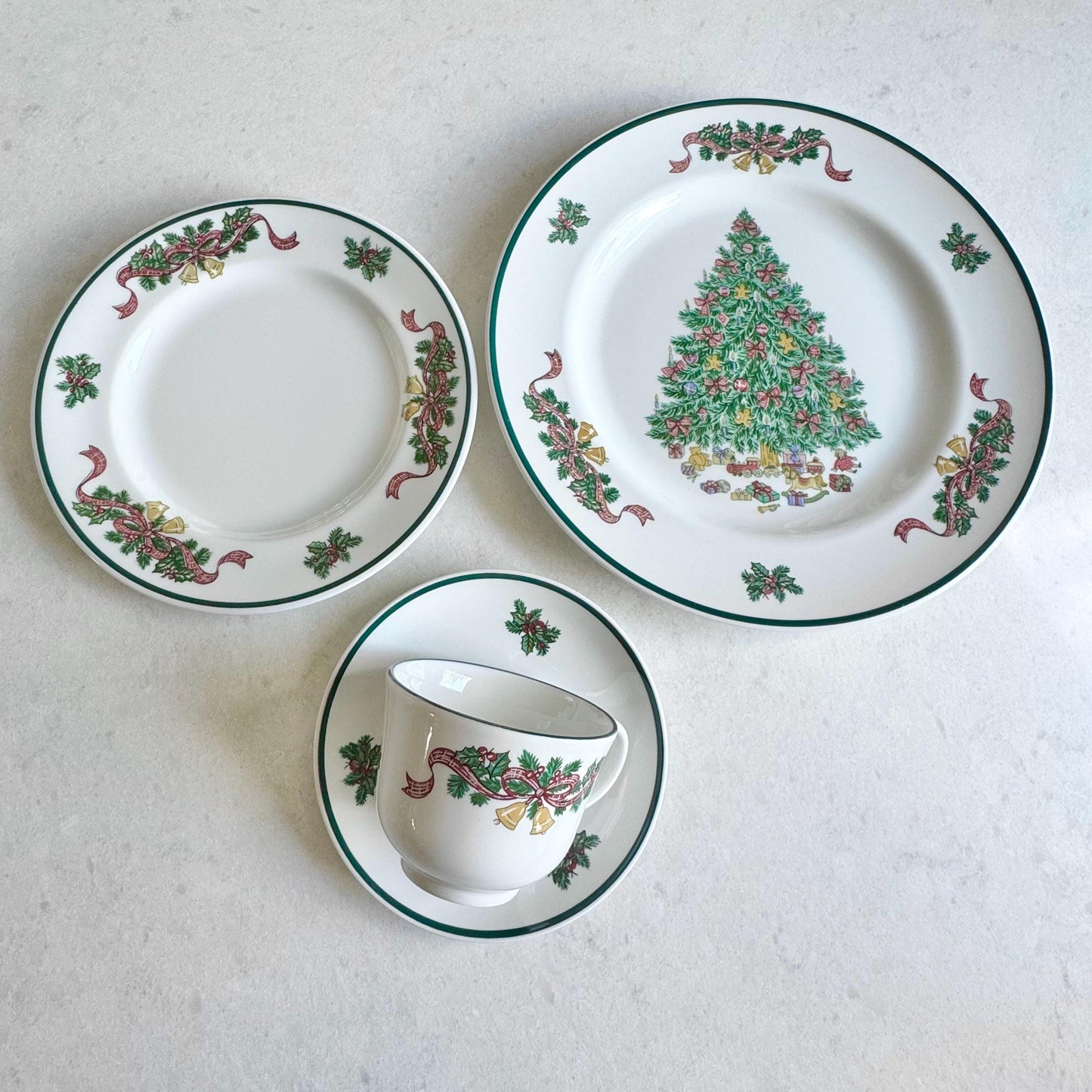 Vintage Johnson Brothers Victorian Christmas Dishes (circa 1992 - 2002) - Service for Eight (32 pieces total)