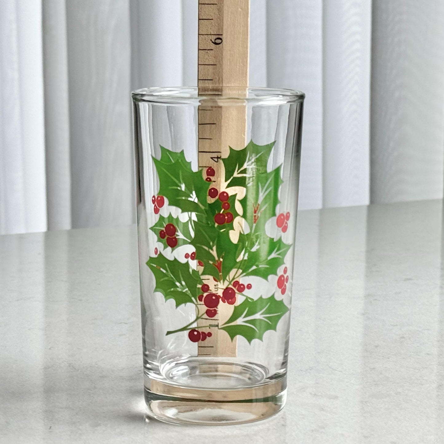 Vintage Indiana Glass 10 Ounce Holly Tumblers Glasses - Set of 4