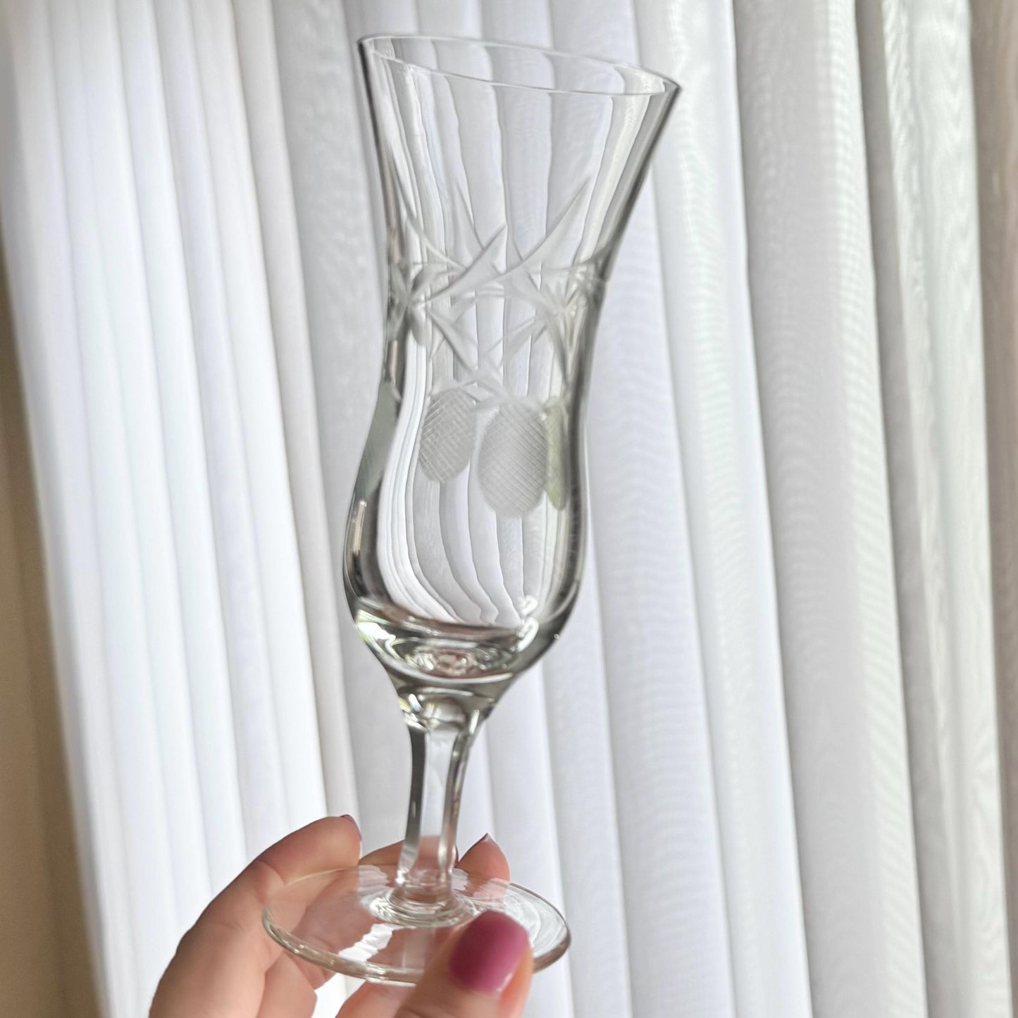 Vintage Pineapple Etched Glasses - Set of 7