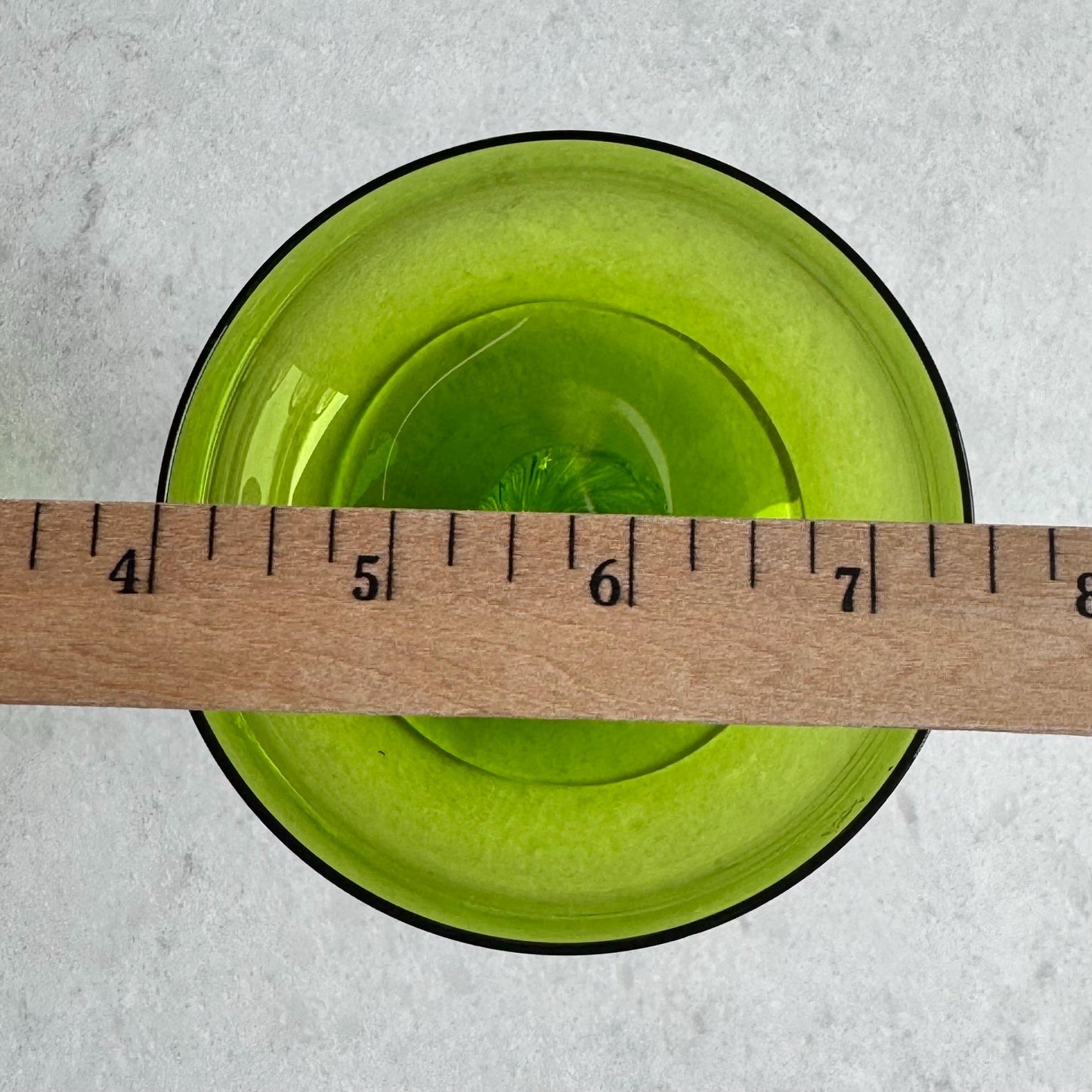 Vintage Libbey Saturn Green Twisted Stem Glasses - Set of 4