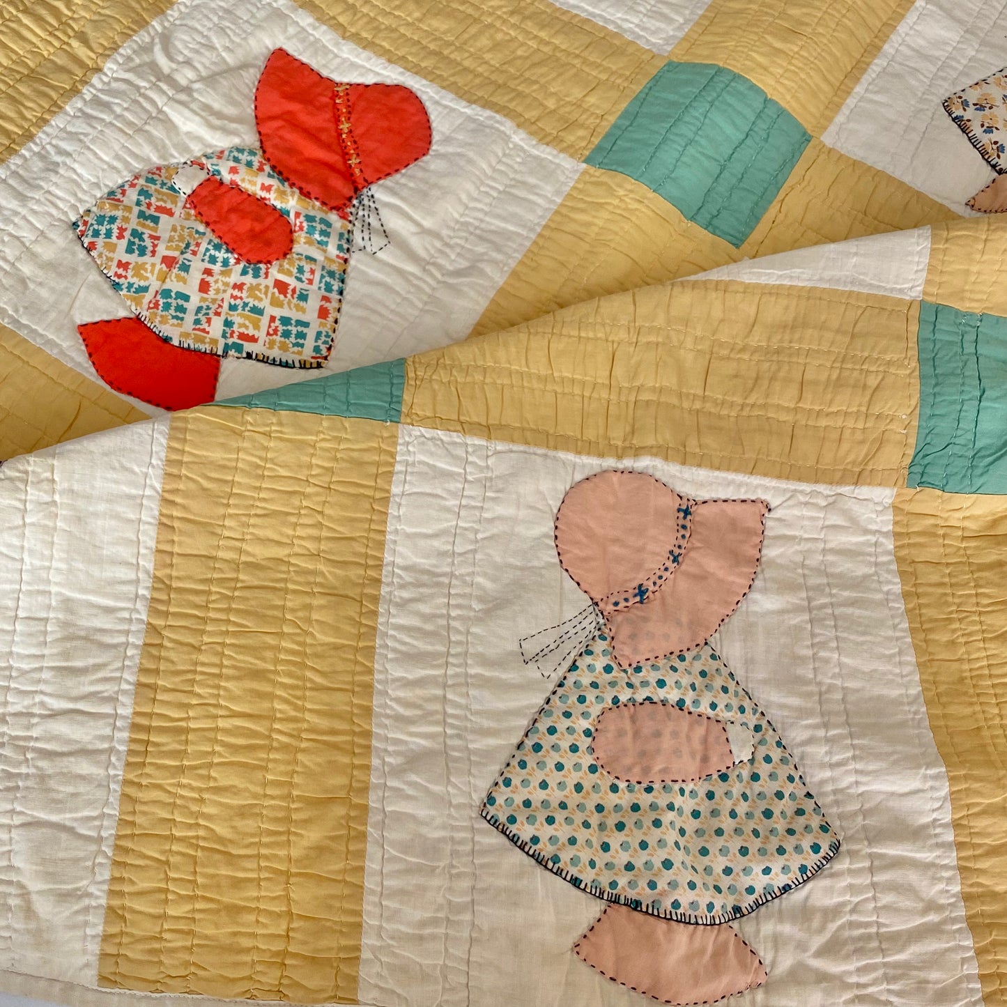 Vintage Sun Bonnet Sue Quilt - Approx. 62 in x 80 in.