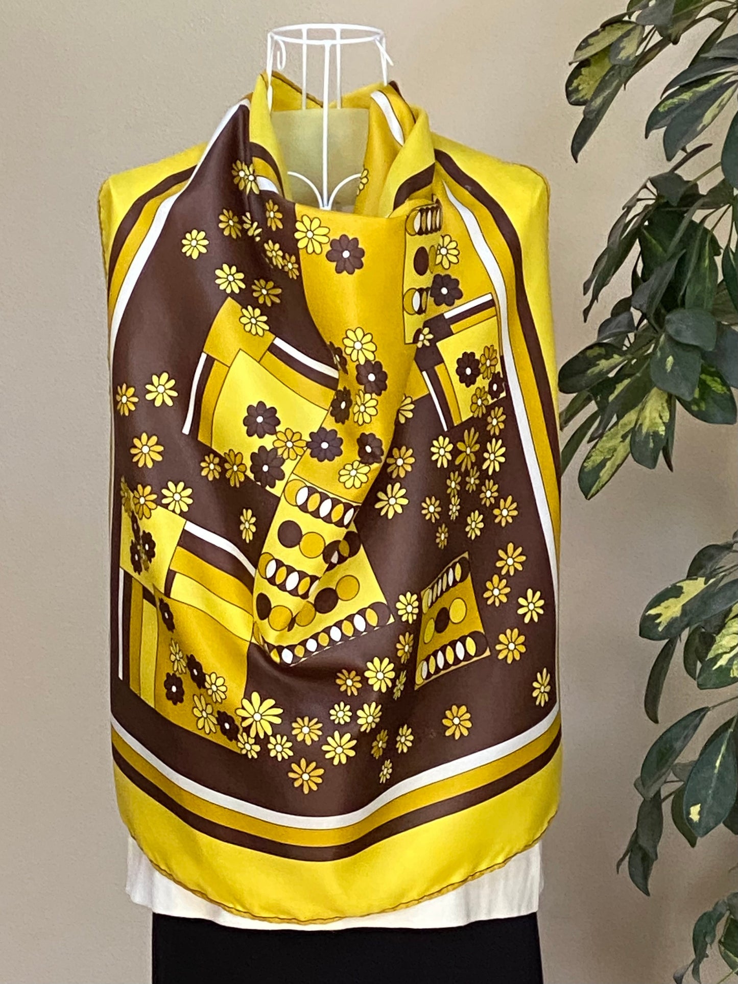 Vintage Retro Gold and Brown Scarf