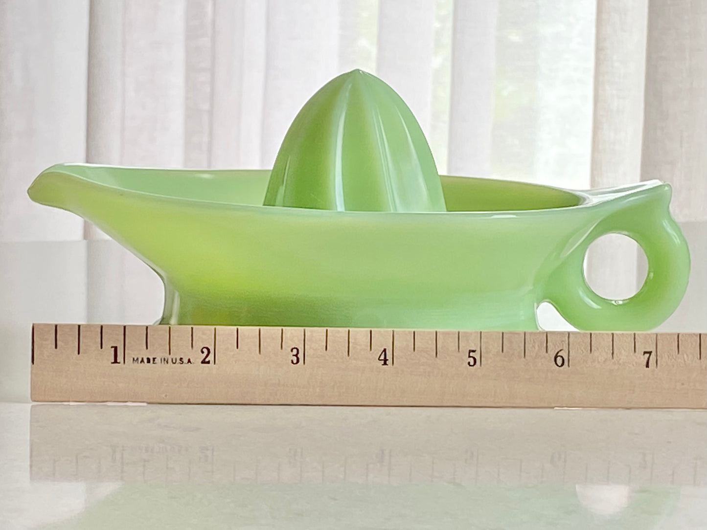 Vintage Mckee Uranium Green Jadite Citrus Juicer / Reamer