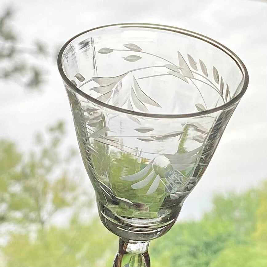 Vintage Etched Optic Panel Glasses - Set of 8 (Set #852D)