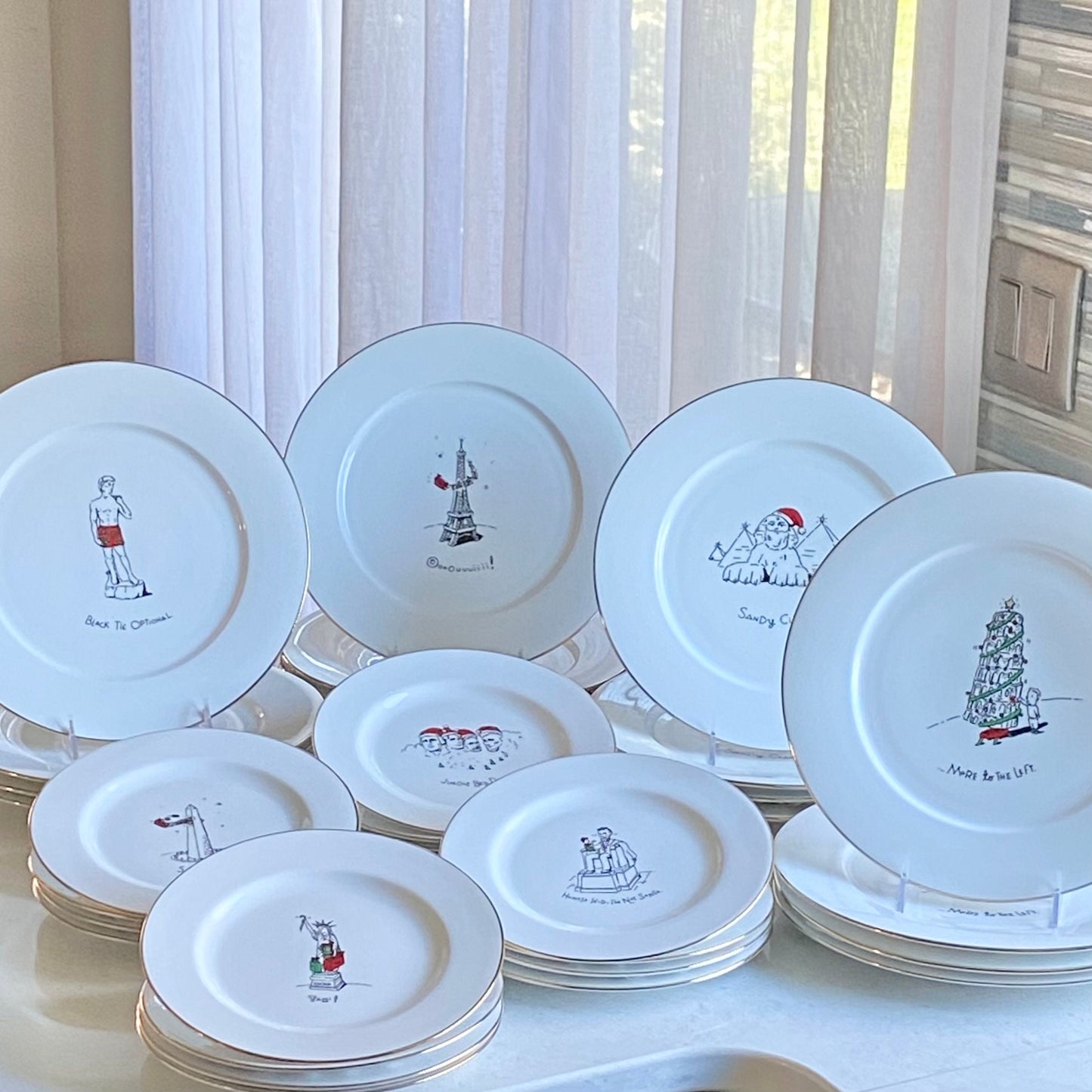 Vintage Dayton Hudson Merry Masterpieces Plates - Dinner and Salad Plates - International and American Collections