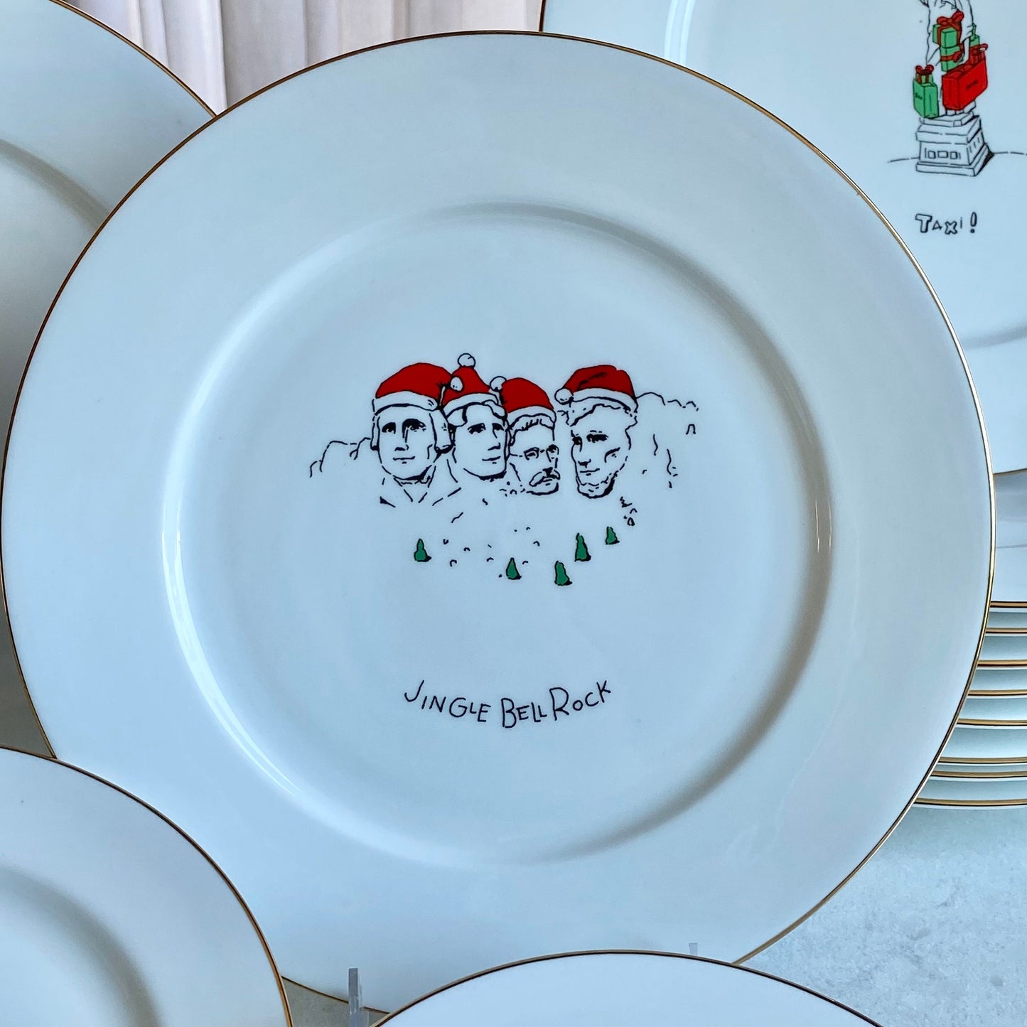 Vintage Dayton Hudson Merry Masterpieces Plates - Dinner and Salad Plates - International and American Collections