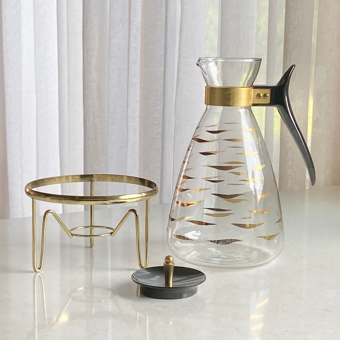 Vintage Pyrex Gold Wave 10 Cup Carafe with Lid and Stand