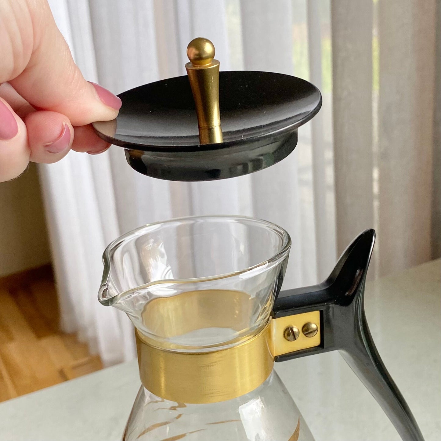 Vintage Pyrex Gold Wave 10 Cup Carafe with Lid and Stand