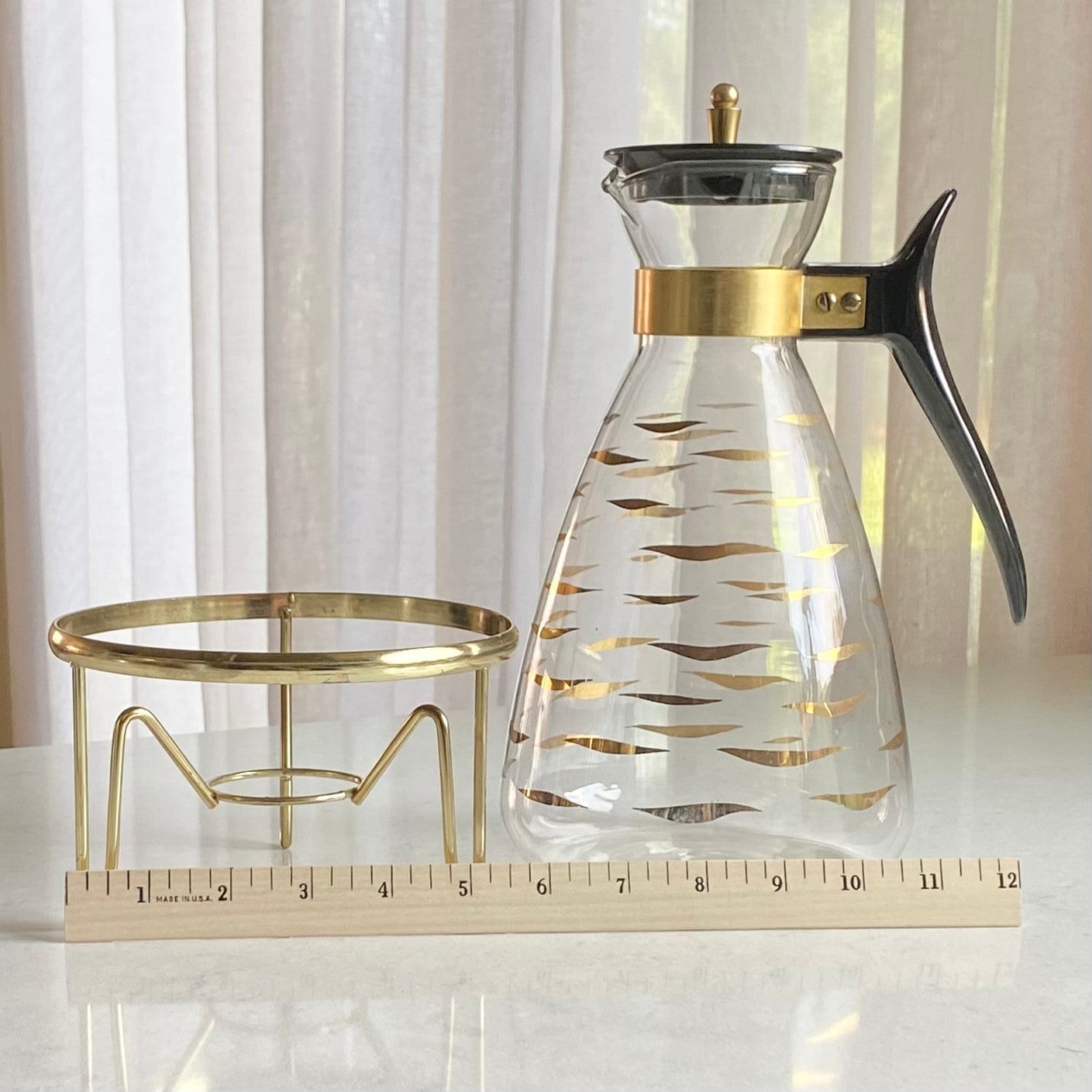 Vintage Pyrex Gold Wave 10 Cup Carafe with Lid and Stand