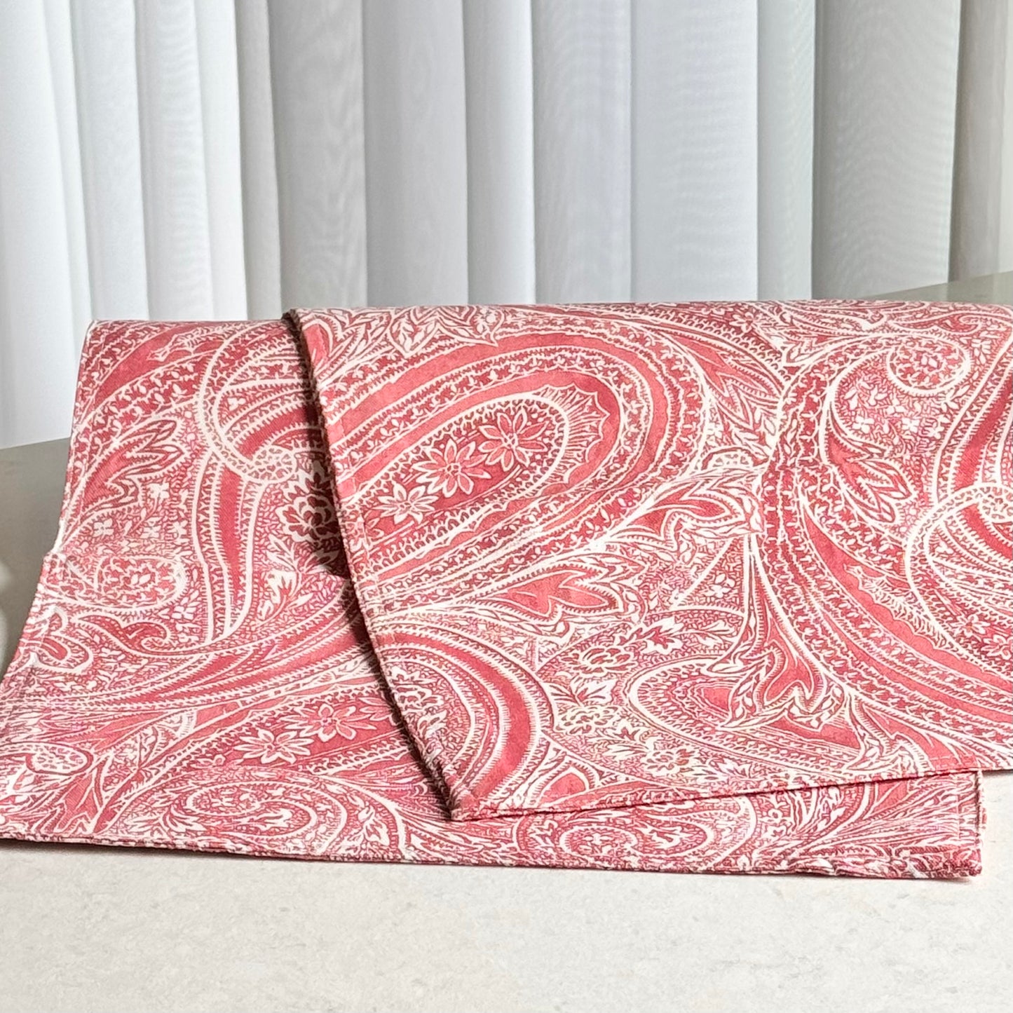 Ralph Lauren Veranda Paisley Red Table Runner