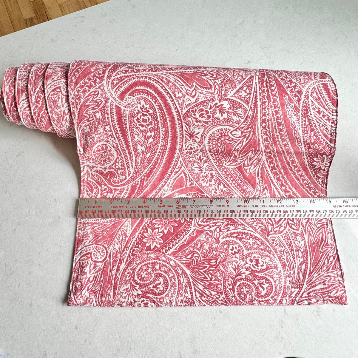 Ralph Lauren Veranda Paisley Red Table Runner