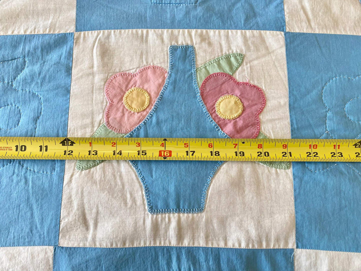 Vintage Applique Floral Basket Quilt - Approx. 81 in. X 89 in.