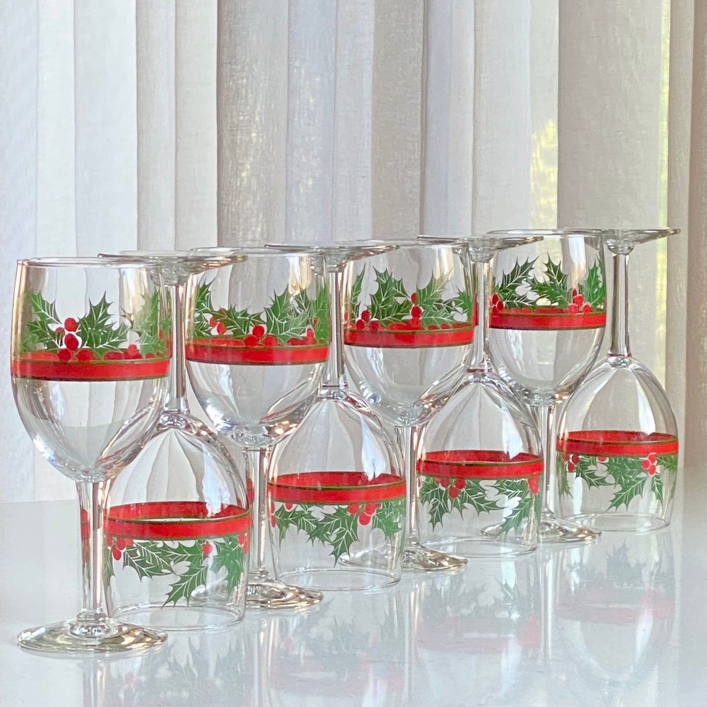 Vintage Libbey Holly and Berries Christmas Glasses - Set of 10