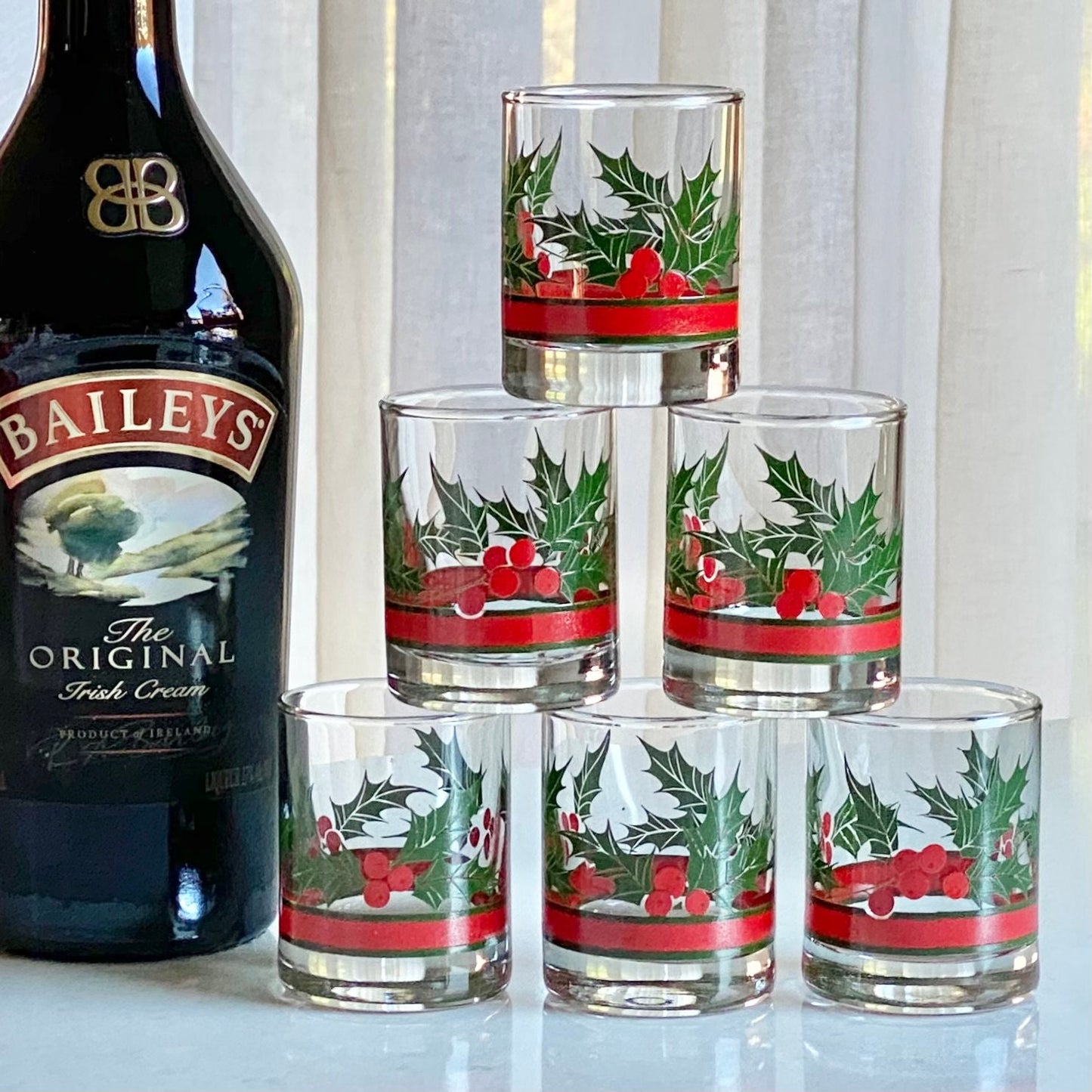 Vintage Libbey Holly and Berries Christmas Glasses - Set of 10