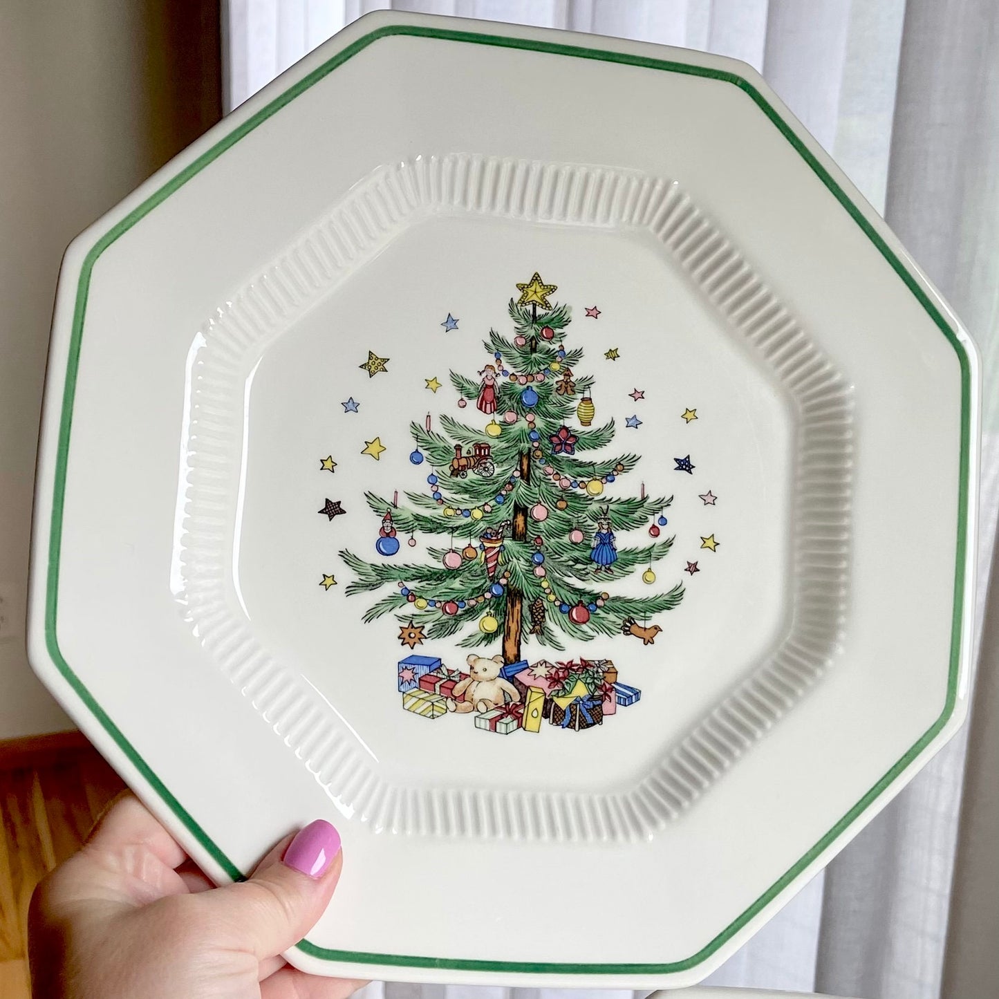 Vintage Nikko Classic Collection Christmas Dinner Plates - Set of 6