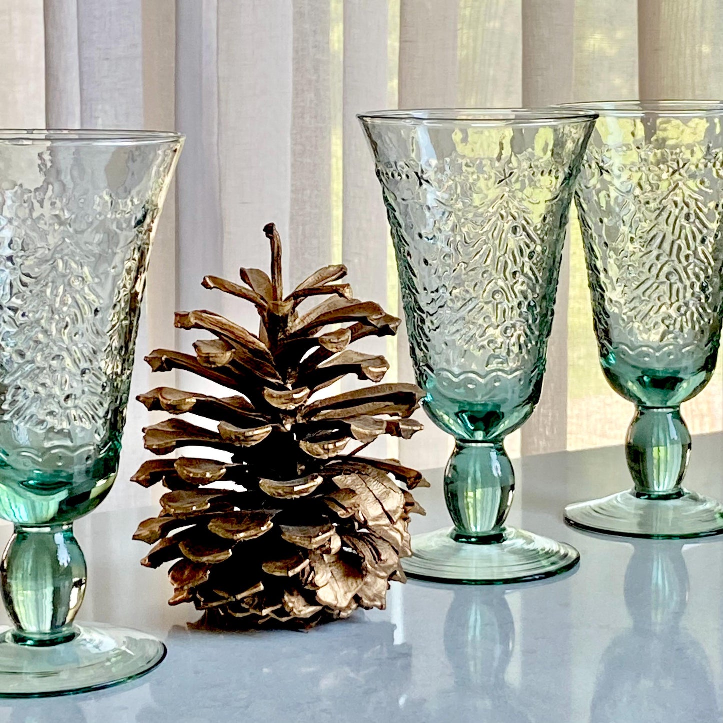 Vintage Studio Nova Holiday Cheer Christmas Tree Glasses - Set of 7