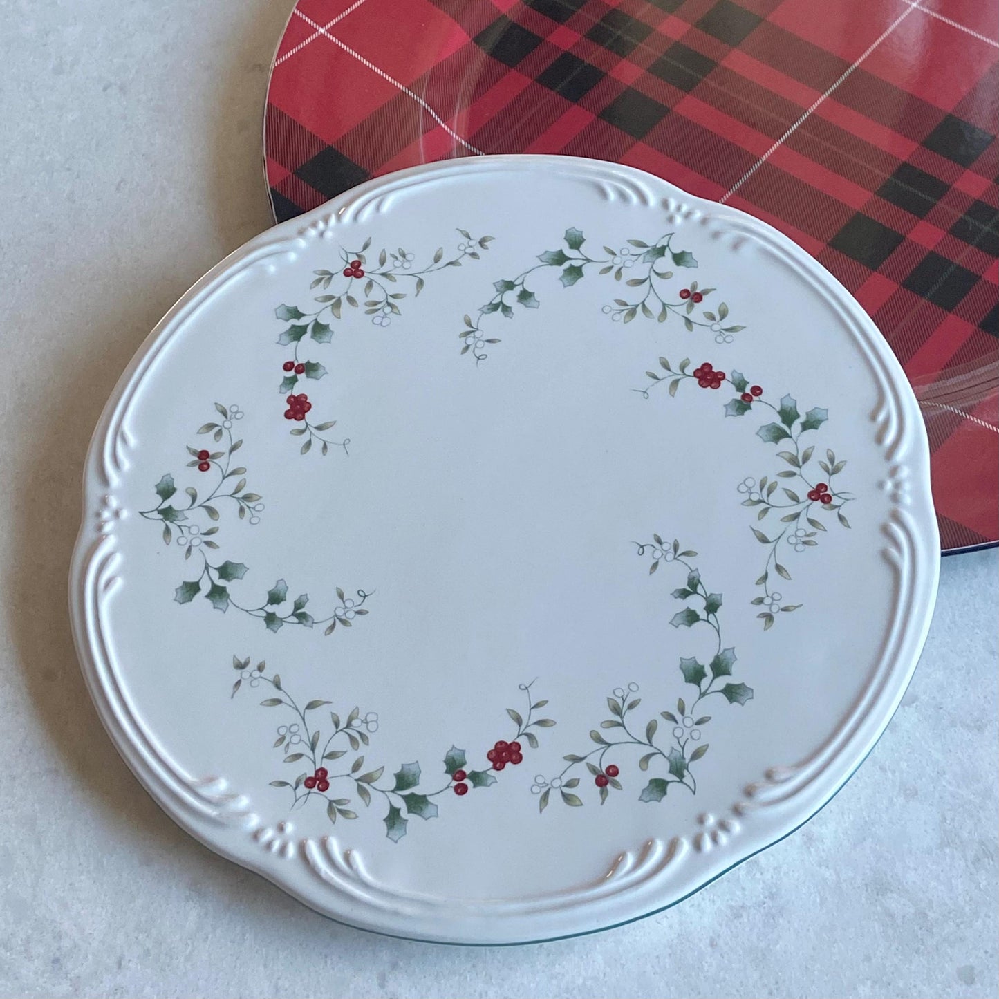 Vintage Pfaltzgraff Winterberry Cheese Plate / Trivet