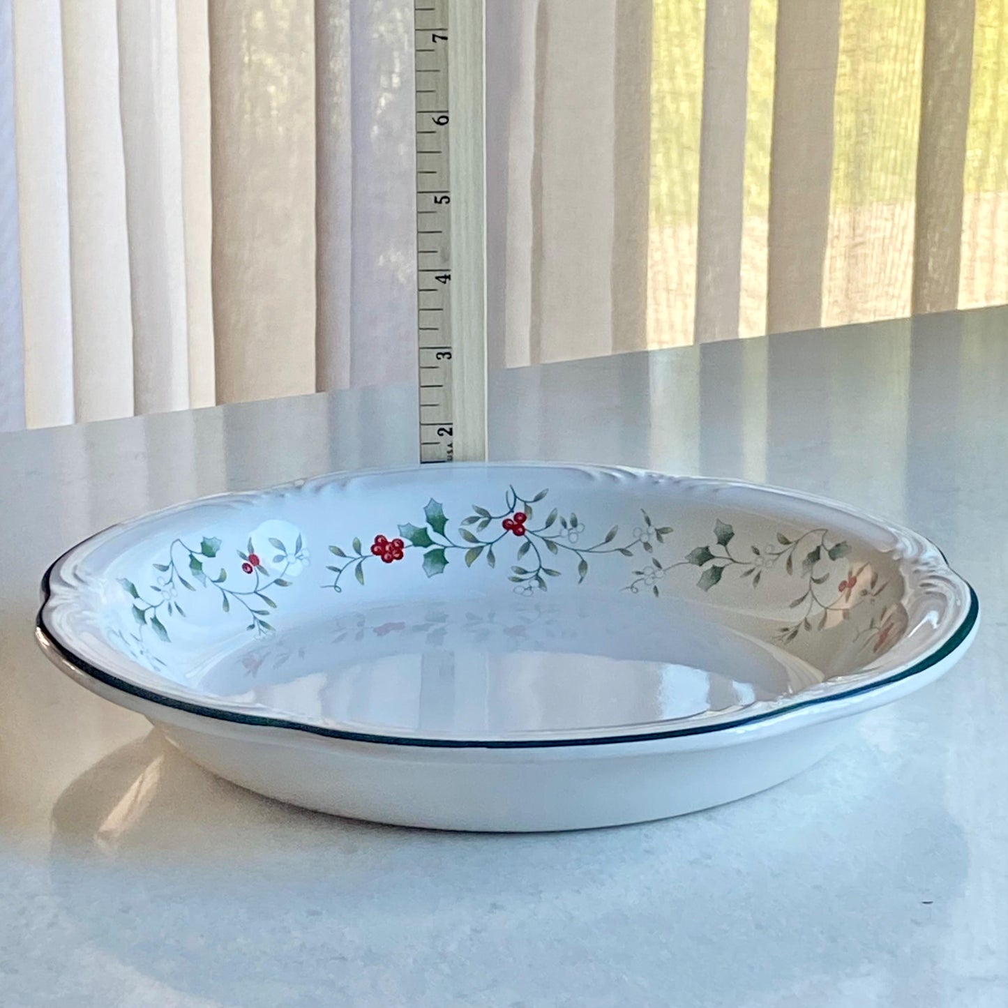 Vintage Pfaltzgraff Winterberry Large Serving Bowl