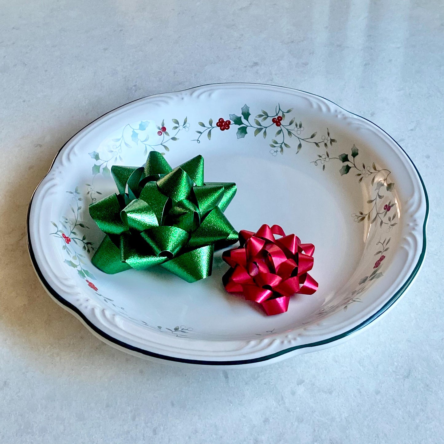 Vintage Pfaltzgraff Winterberry Large Serving Bowl