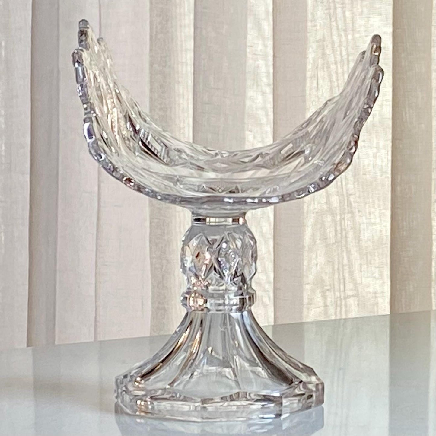 Vintage U.S. Glass Shoshone Pattern Pedestal Fruit Bowl / Banana Boat