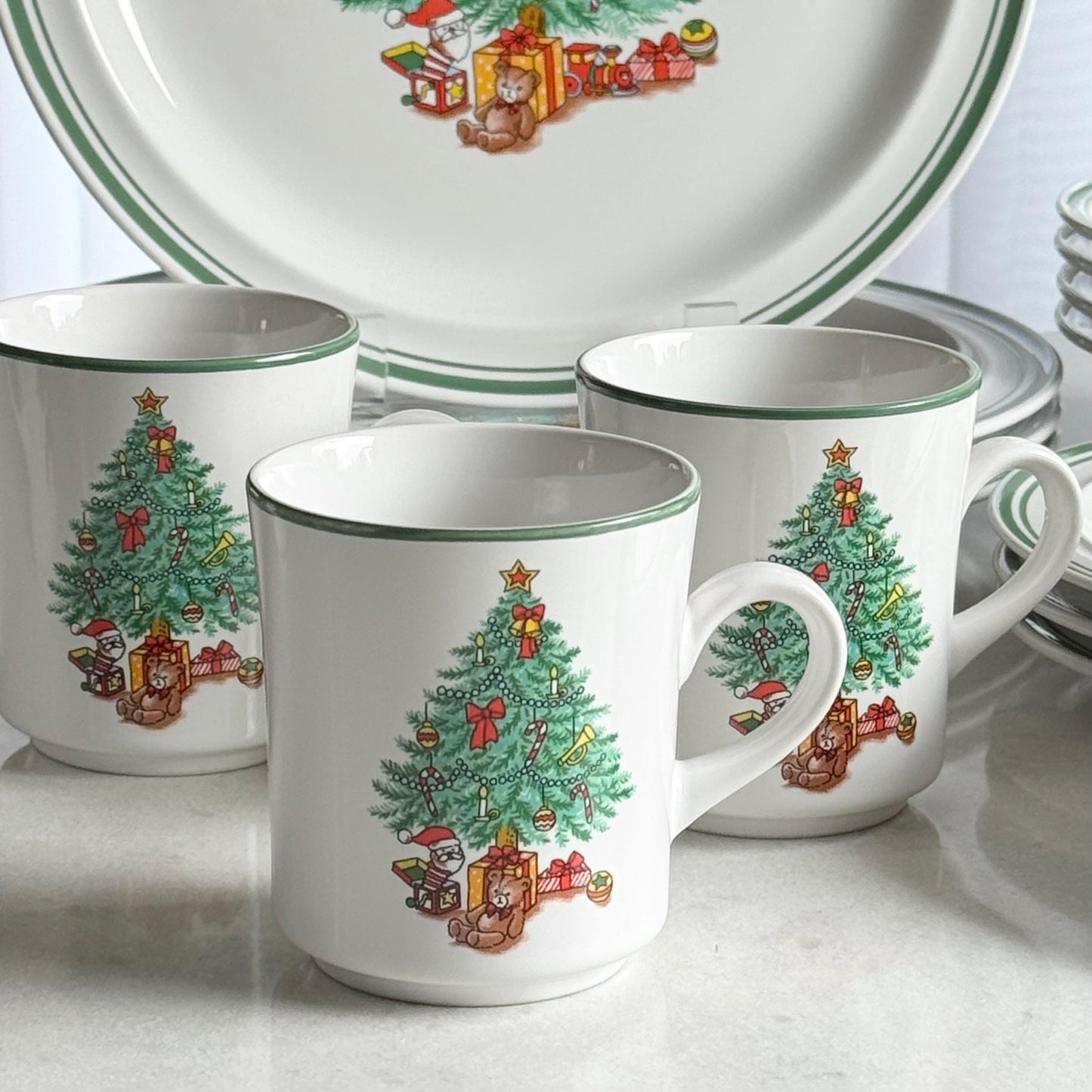 Vintage Anchor Hocking Holiday Magic Dishes - Service for 4 (16 pieces total)