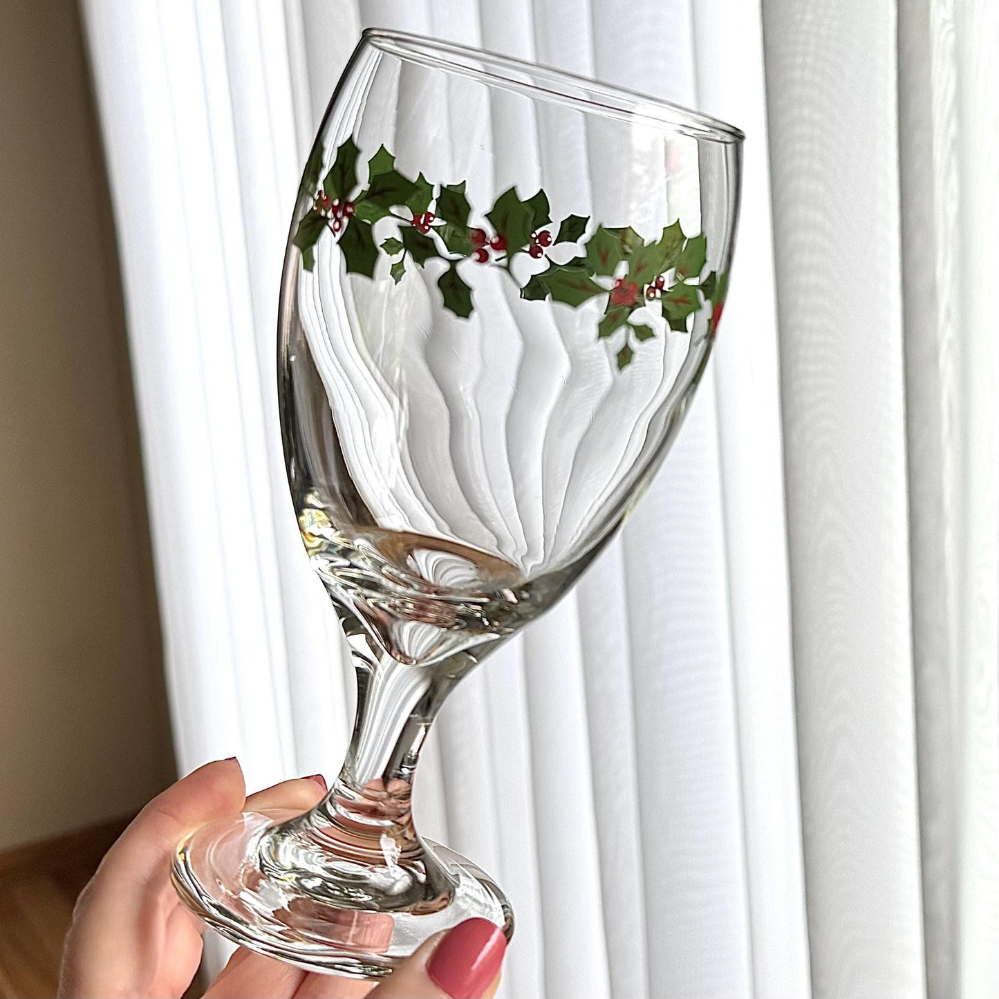 Vintage Libbey Holiday Holly Glasses - Set of 7 Goblets