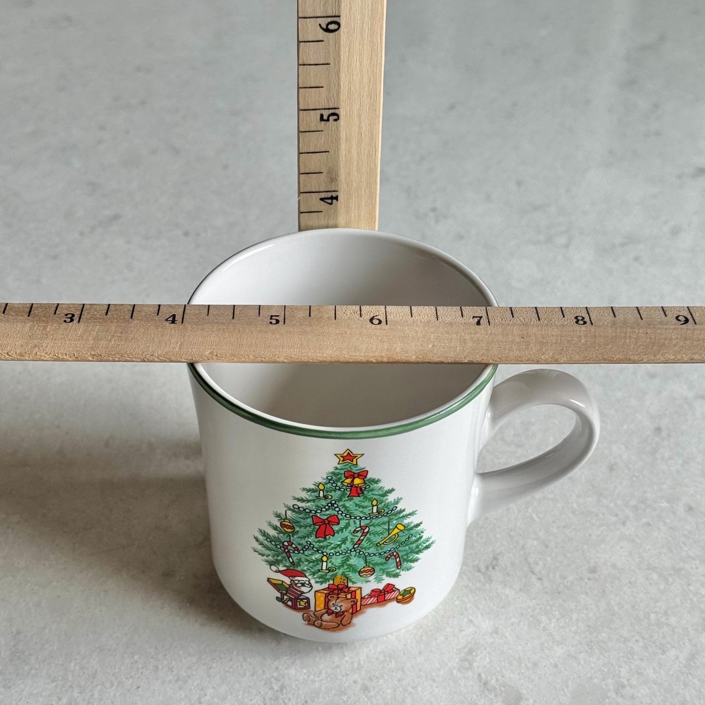 Vintage Anchor Hocking Holiday Magic Dishes - Service for 4 (16 pieces total)