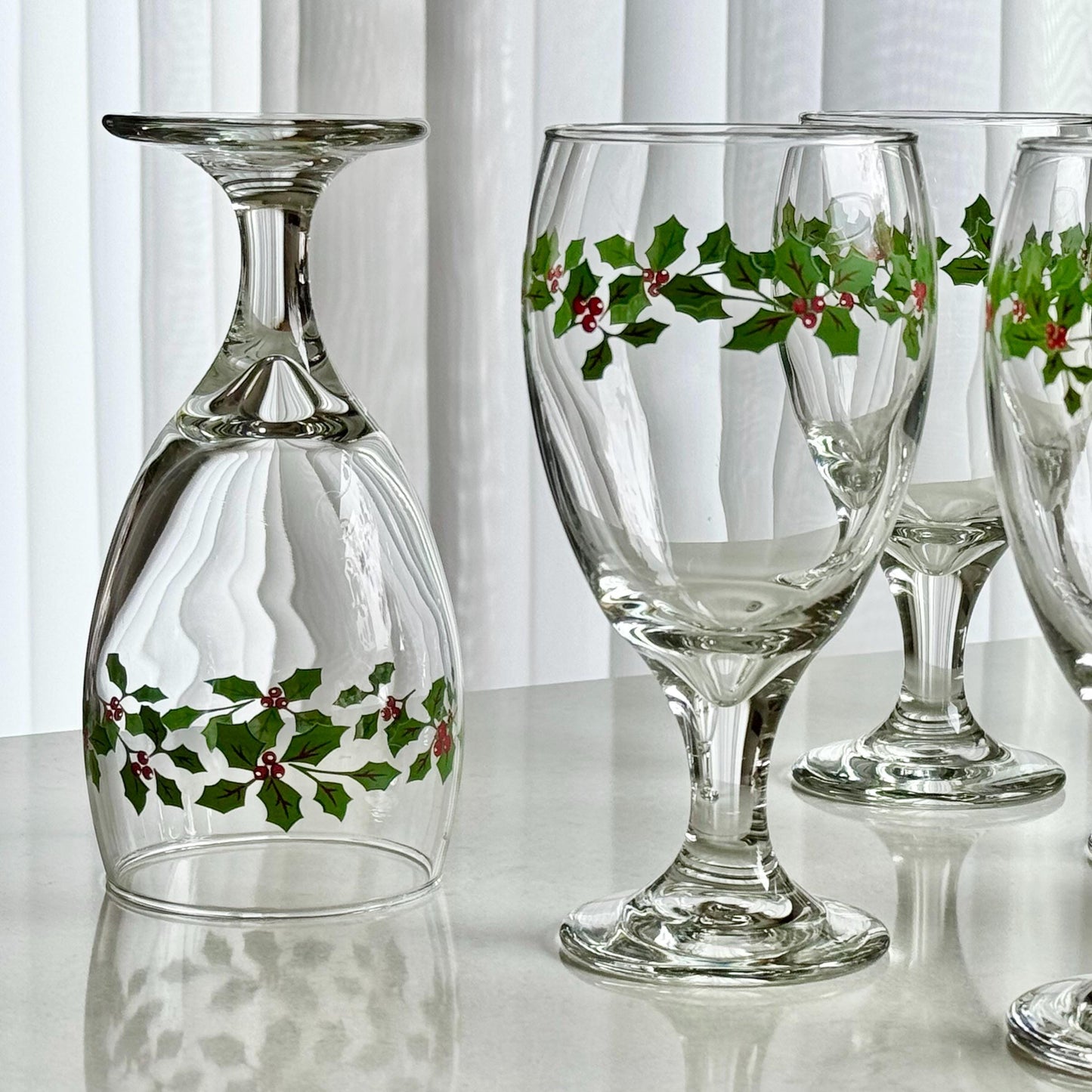 Vintage Libbey Holiday Holly Glasses - Set of 7 Goblets