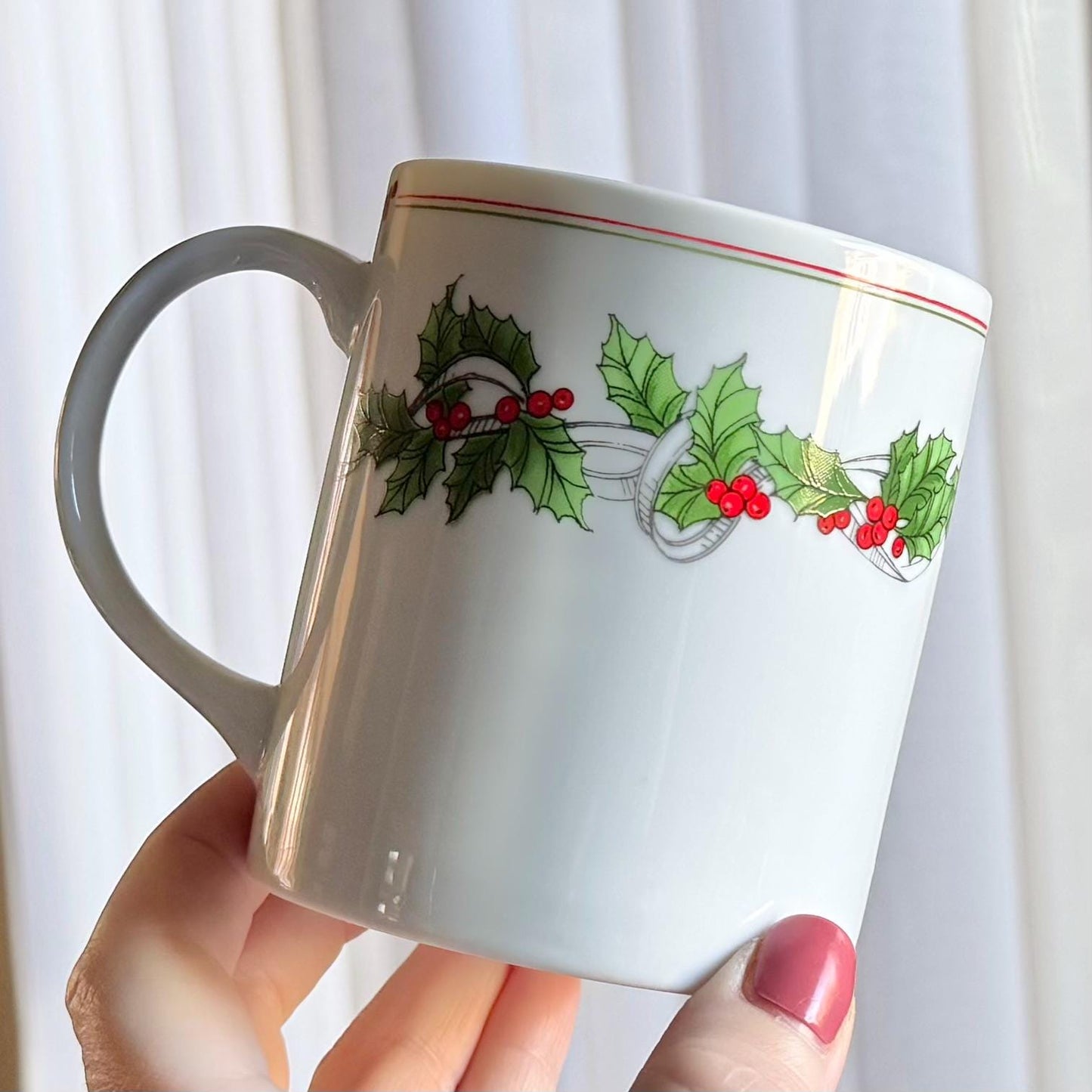 Vintage Toscany Holly and Berries Mugs - Set of 6