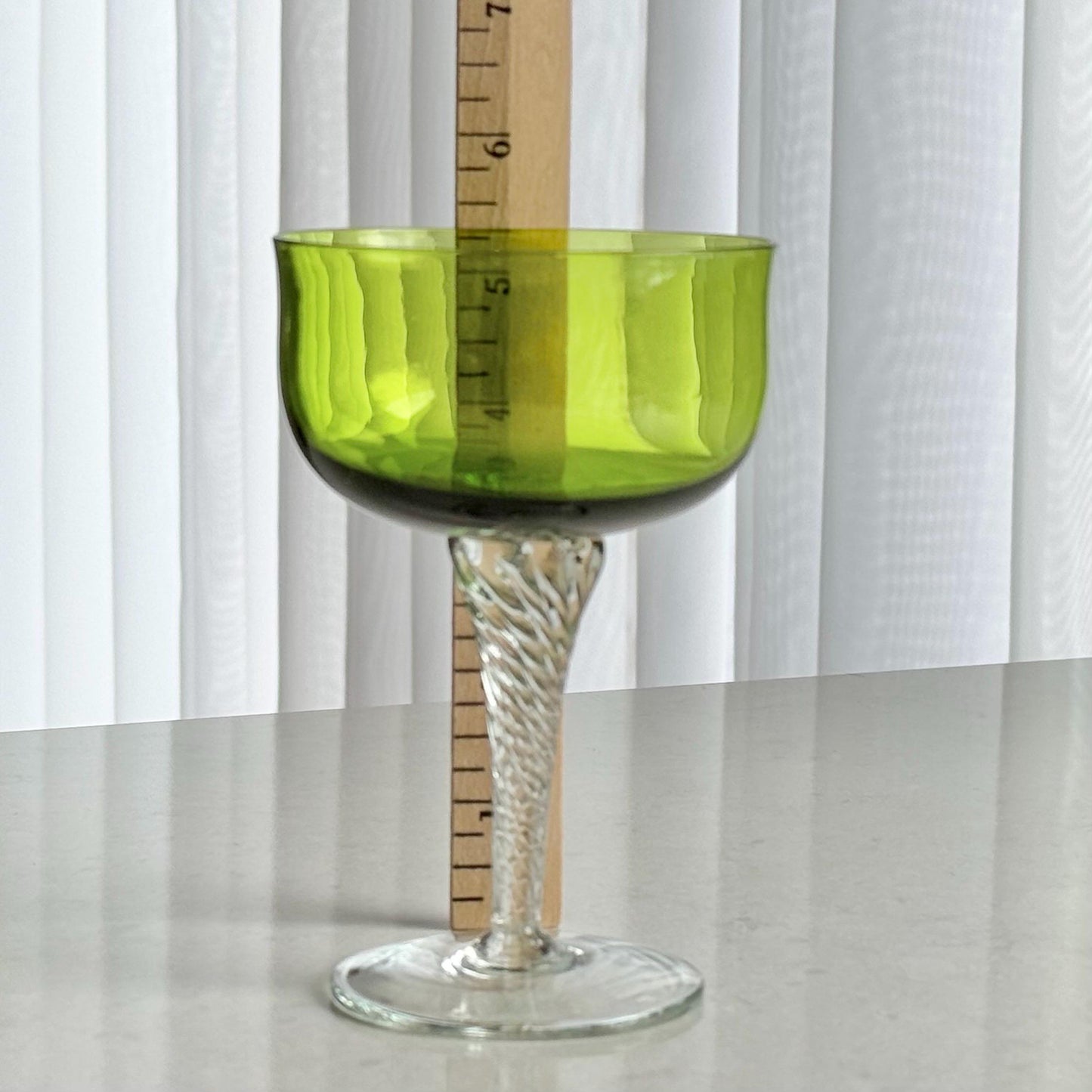 Vintage Libbey Saturn Green Twisted Stem Glasses - Set of 4