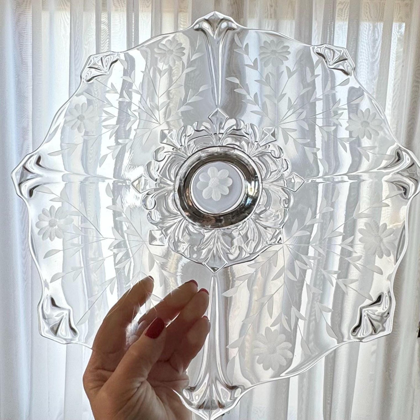 Vintage Indiana Glass 14 Inch Double Fleur De Lis Etched Cake Plate