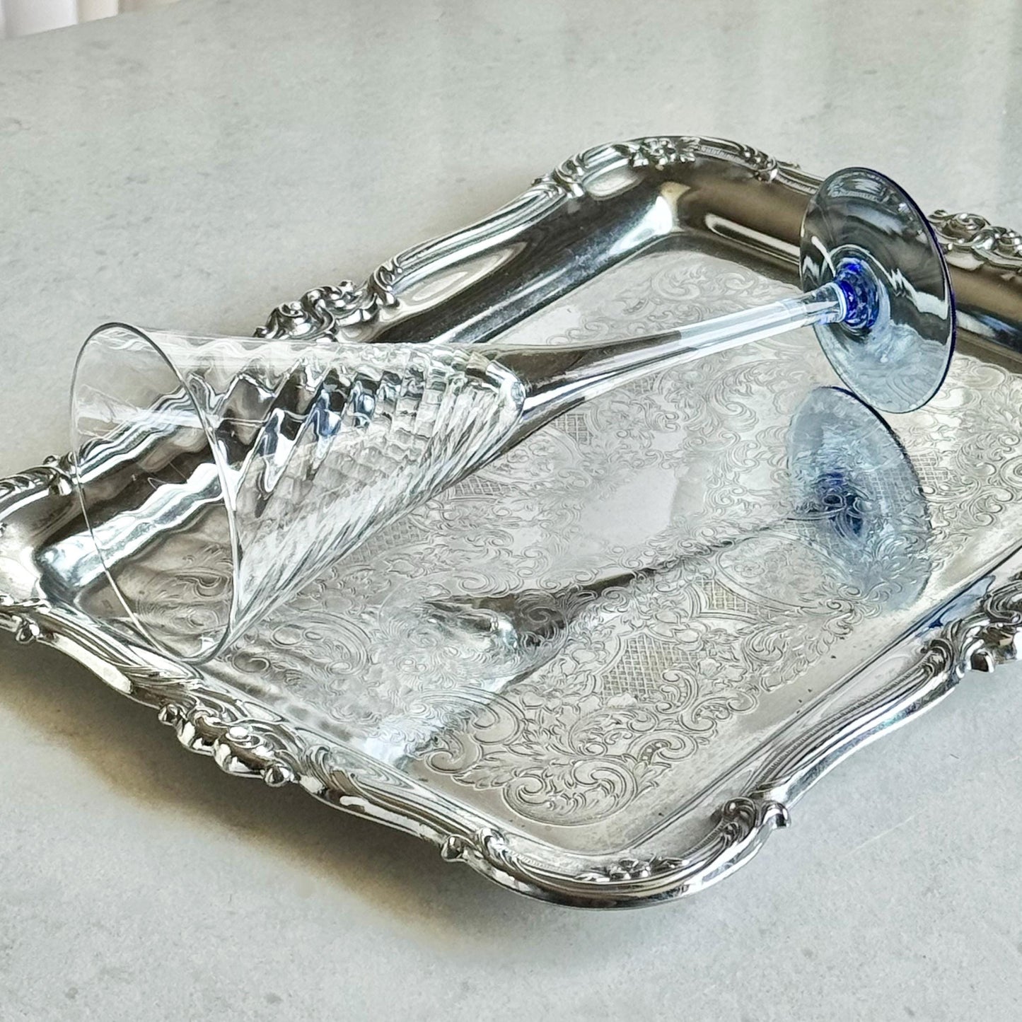 Vintage Blue Foot Optic Swirl Glasses - Set of 4