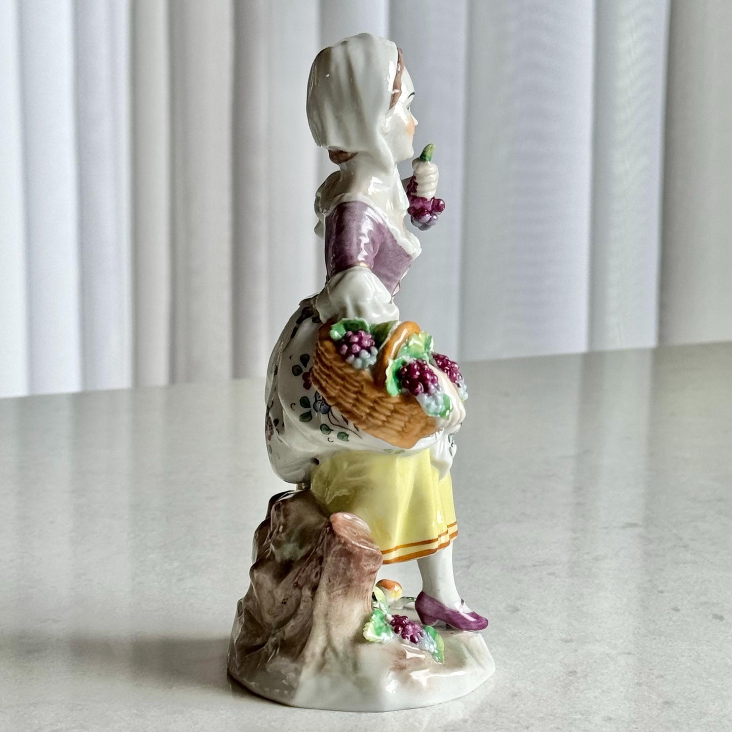 Vintage Sitzendorf German Porcelain Girl Figurine
