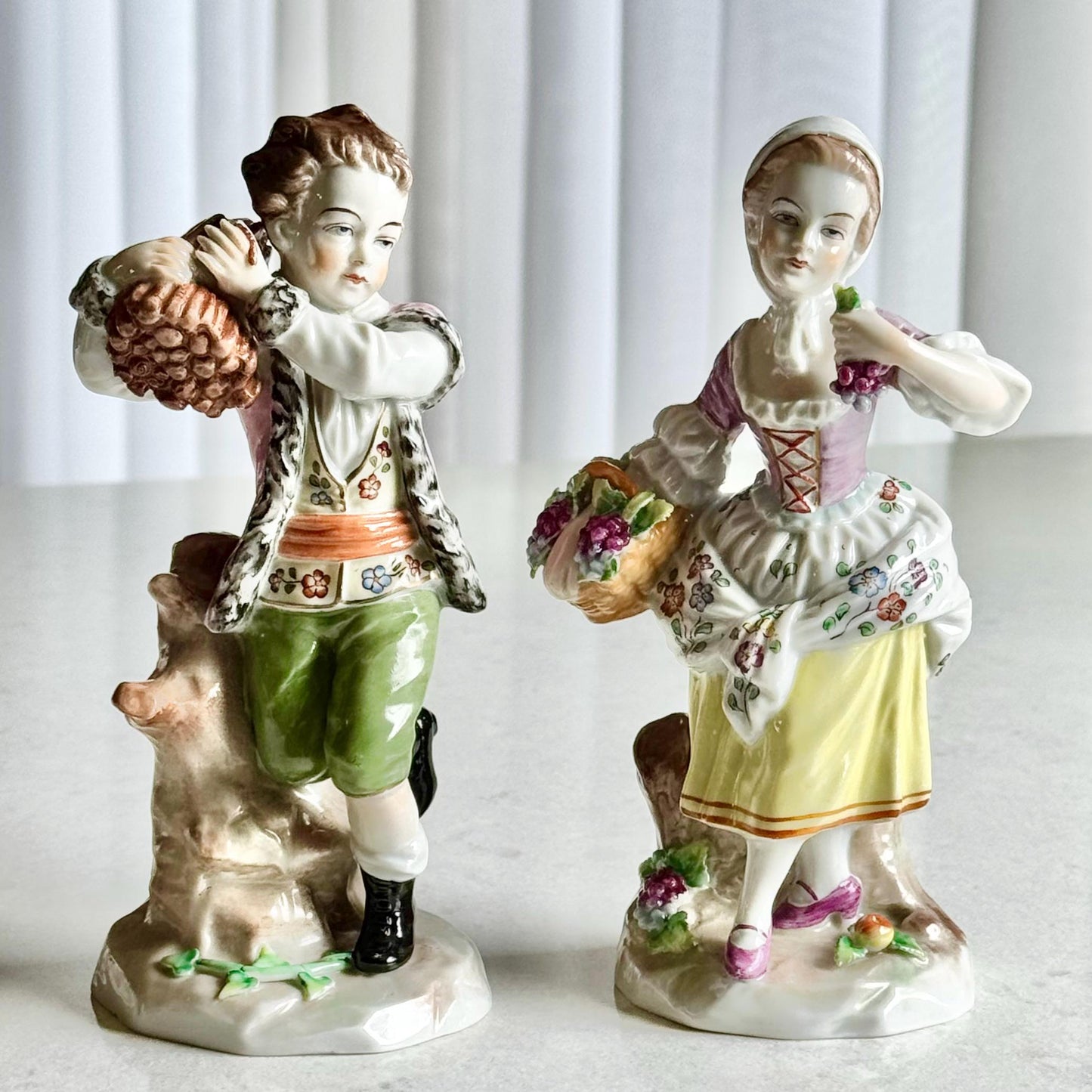 Vintage Sitzendorf German Porcelain Girl Figurine