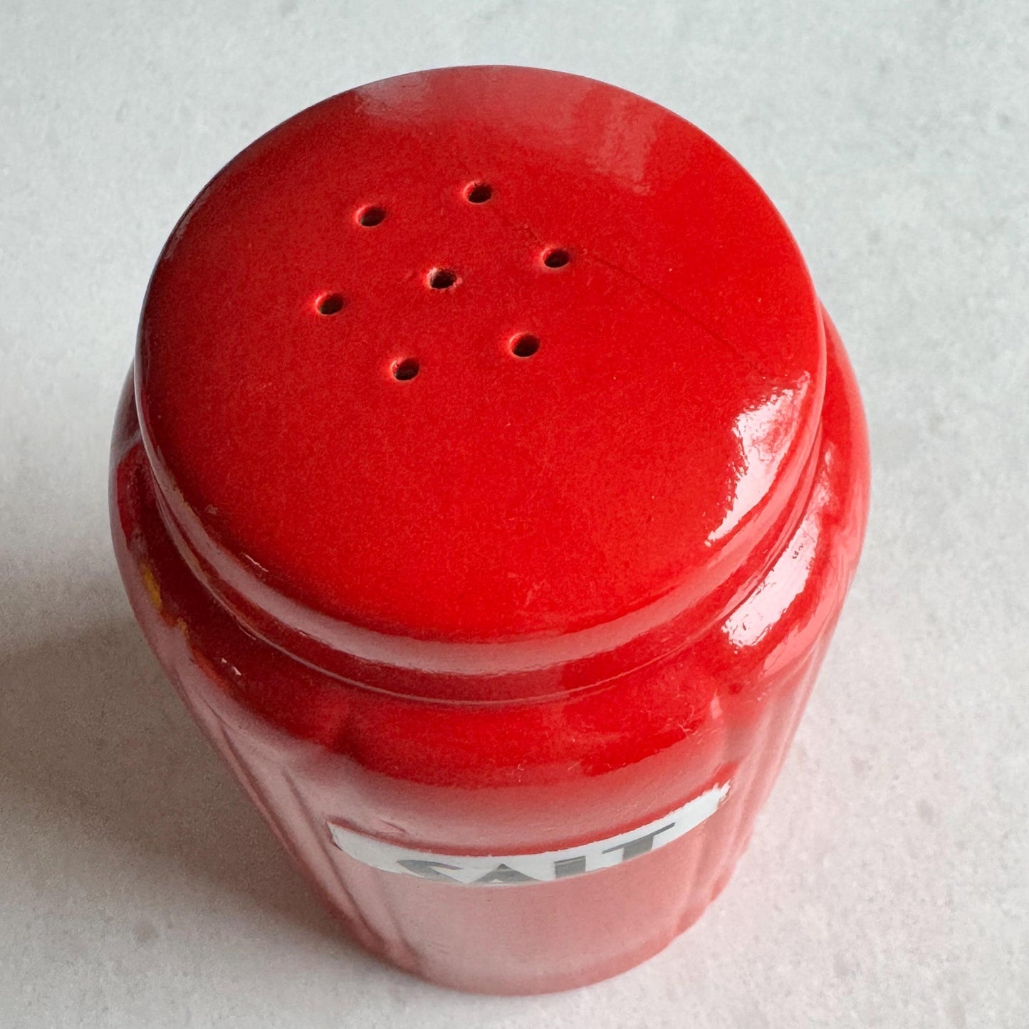 Vintage Hall Novelty Radiance Chinese Red Salt & Pepper Shaker Set