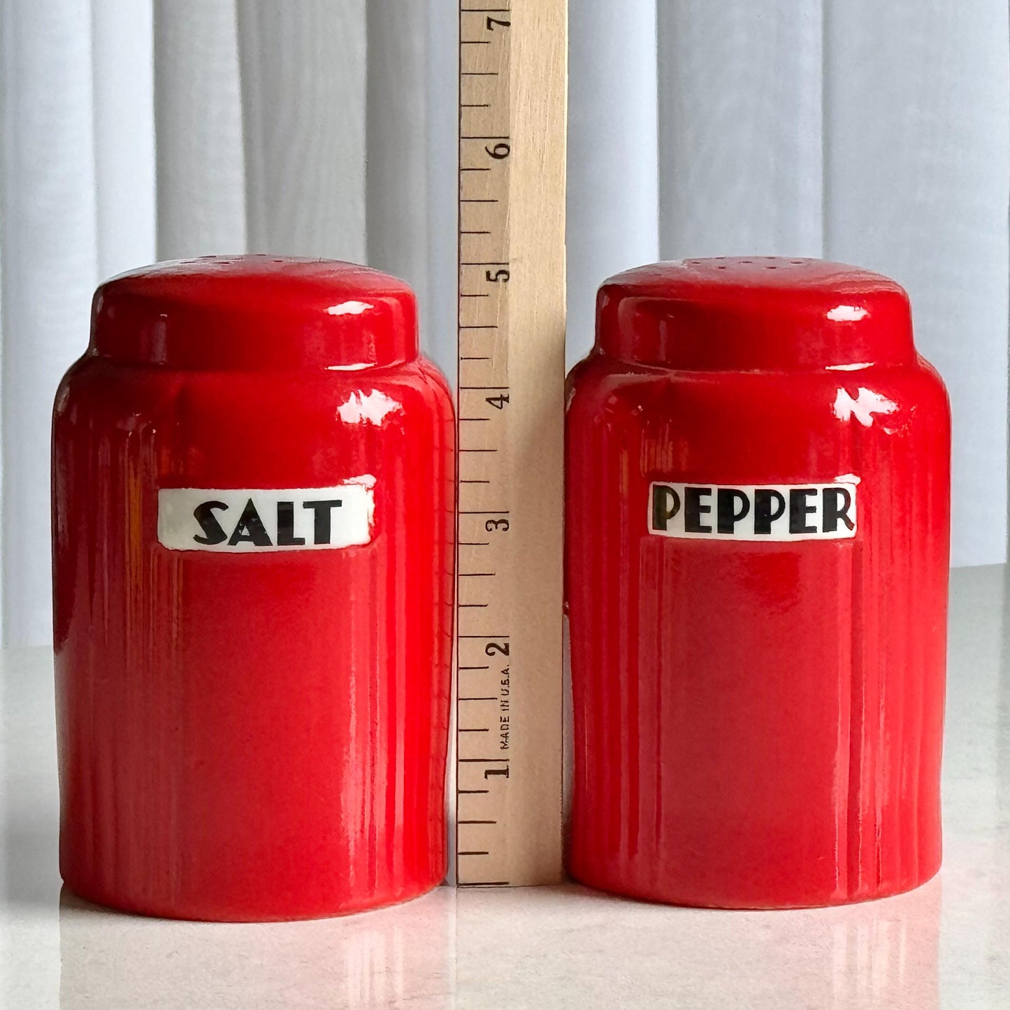 Vintage Hall Novelty Radiance Chinese Red Salt & Pepper Shaker Set