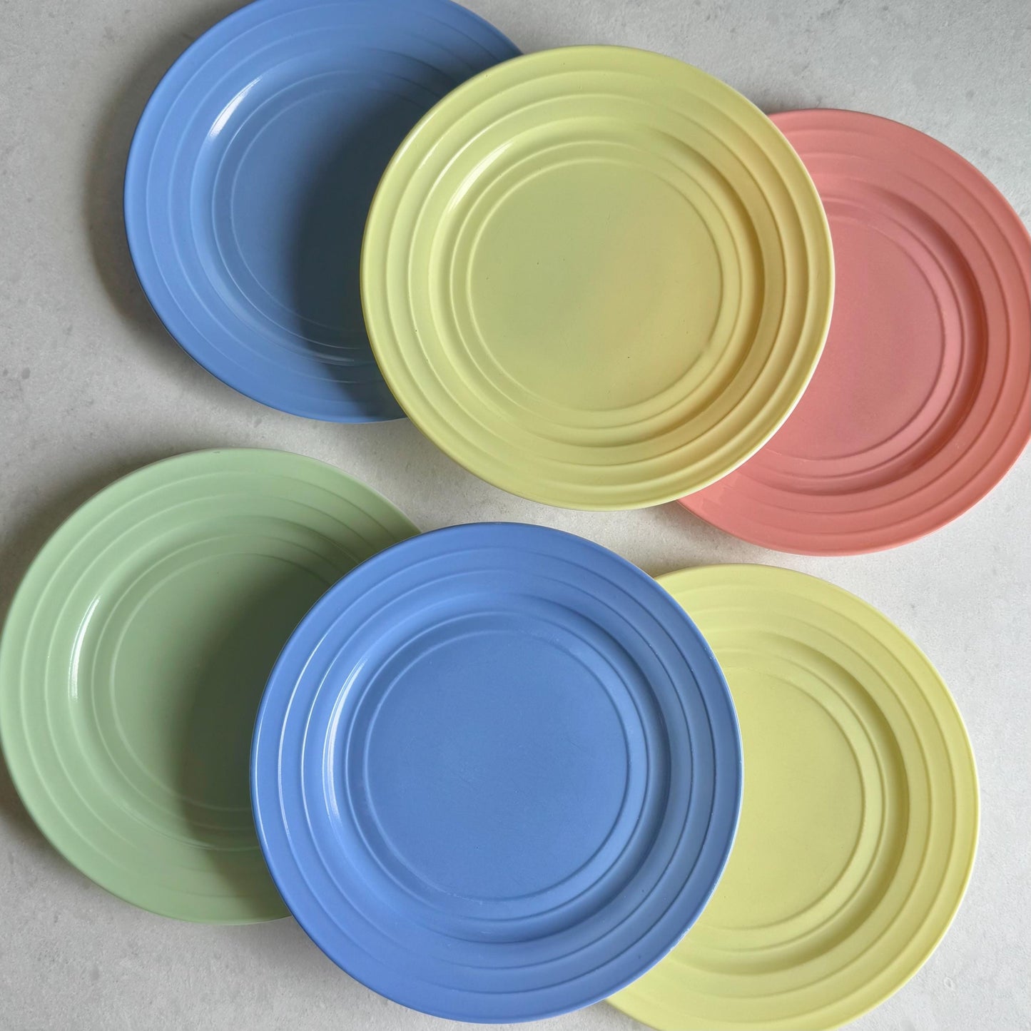 Vintage Hazel Atlas Moderntone Platonite Pastel Dishes - Service for 6 (24 pieces total)