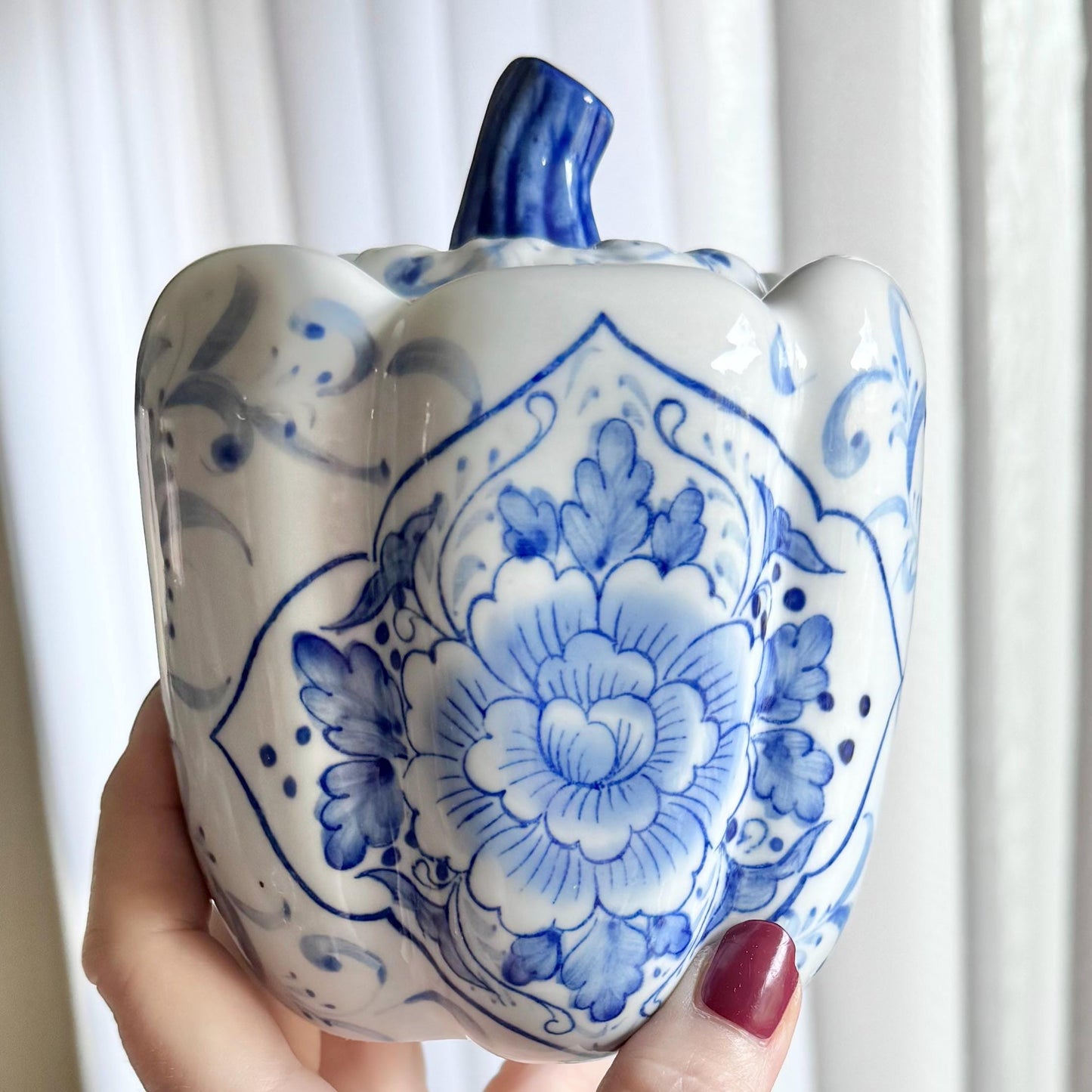 Vintage Seymour Mann Blue and White Flora Pumpkin with Original Sticker Still Attached