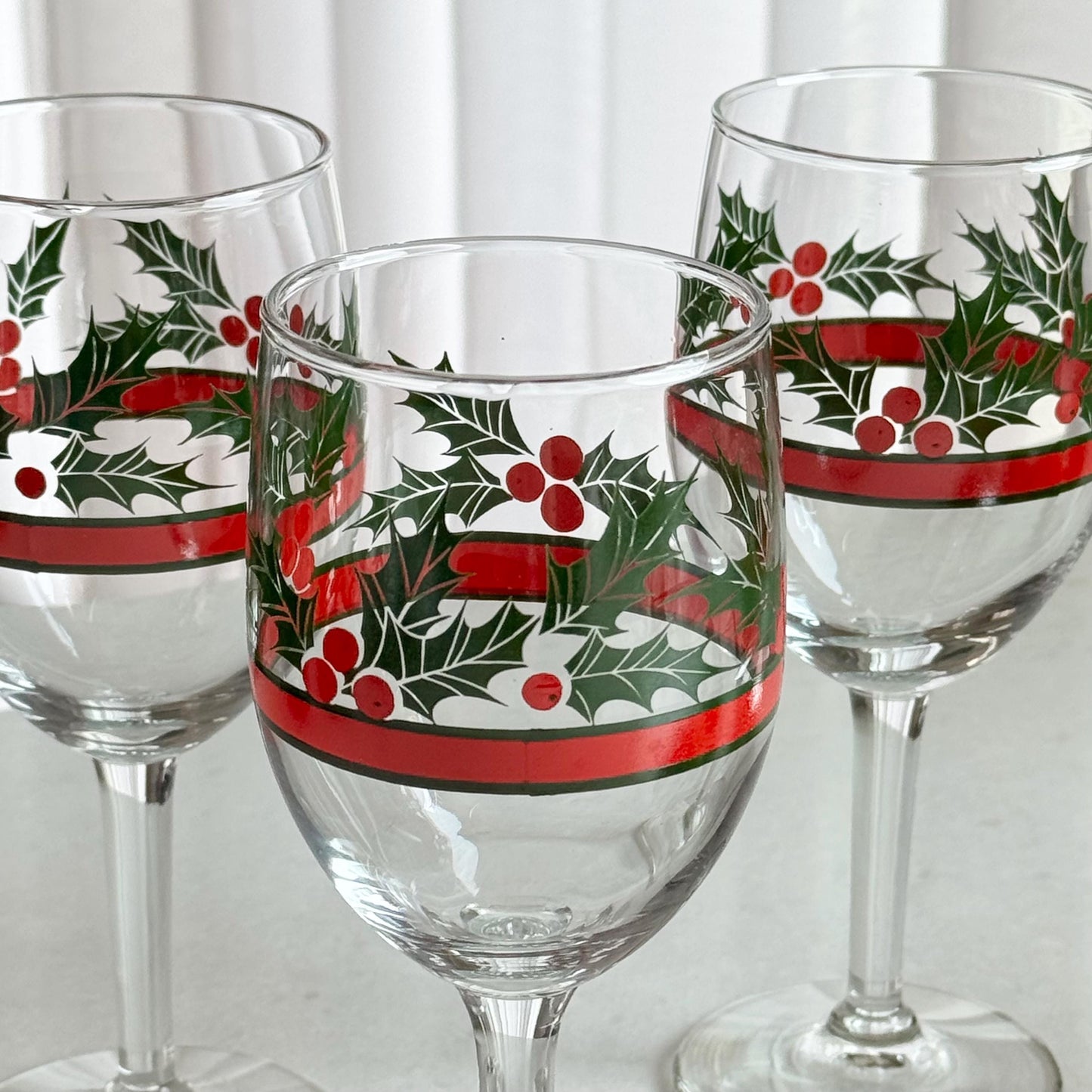 Vintage Libbey Holly and Berries Christmas Glasses - Set of 4