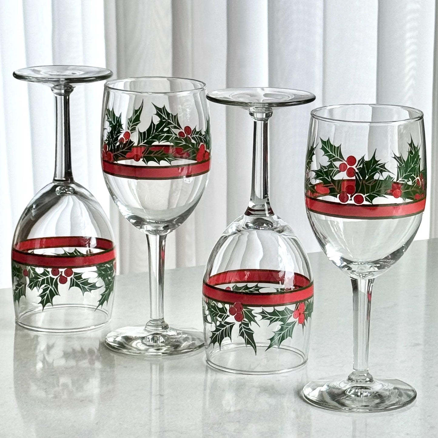 Vintage Libbey Holly and Berries Christmas Glasses - Set of 4